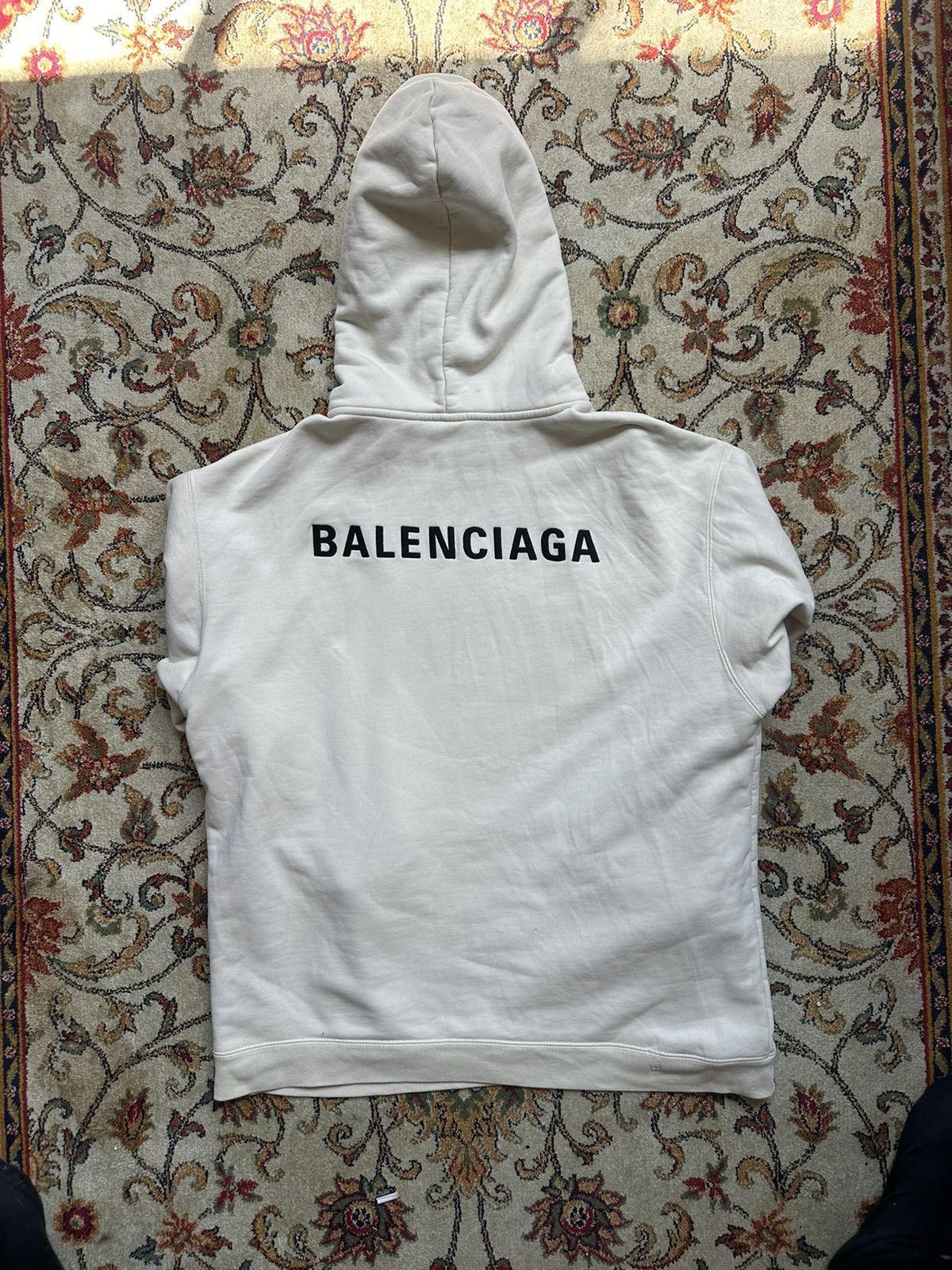 Balenciaga BALENCIAGA OFF WHITE HOODIE Size US L / EU 52-54 / 3 - 2 Thumbnail