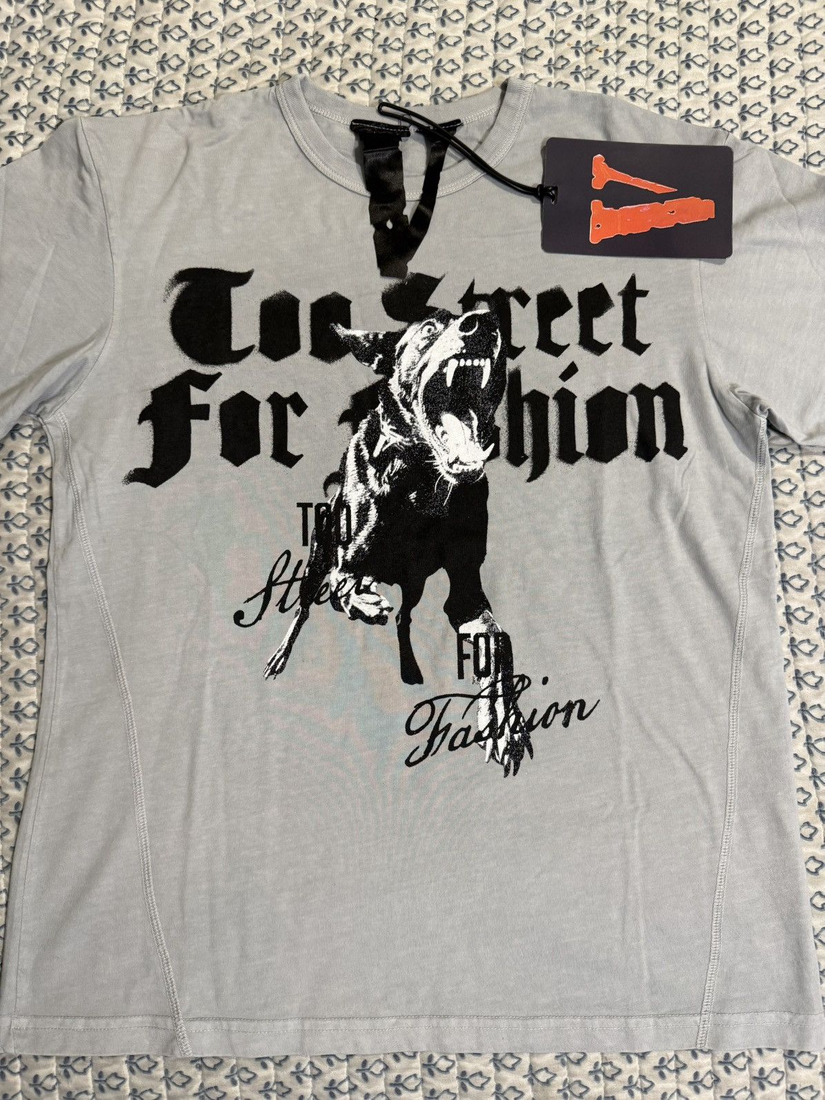 Vlone Vlone Bite Before You Bark tee Gray size SM Size US S / EU 44-46 / 1 - 1 Thumbnail