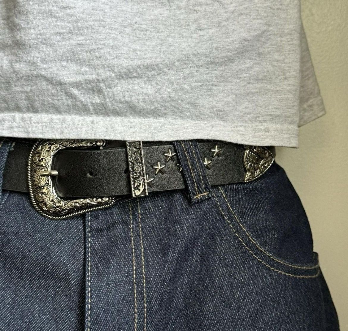 Cowboy Equipment × Vintage vintage black american western cowboy boho star studded belt Size ONE SIZE - 1 Thumbnail