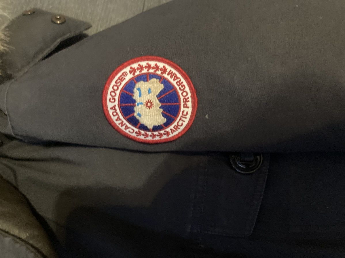 Canada Goose Canada Goose Arctic Program Parka Black Leather Trim Fur Size US M / EU 48-50 / 2 - 2 Thumbnail