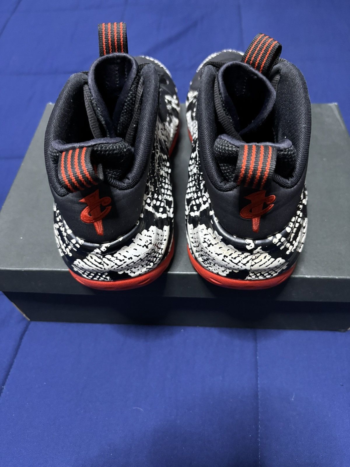 Nike Nike Air Foamposite One Albino Snakeskin 2019 Size 9.5 Size US 9.5 / EU 42-43 - 4 Thumbnail