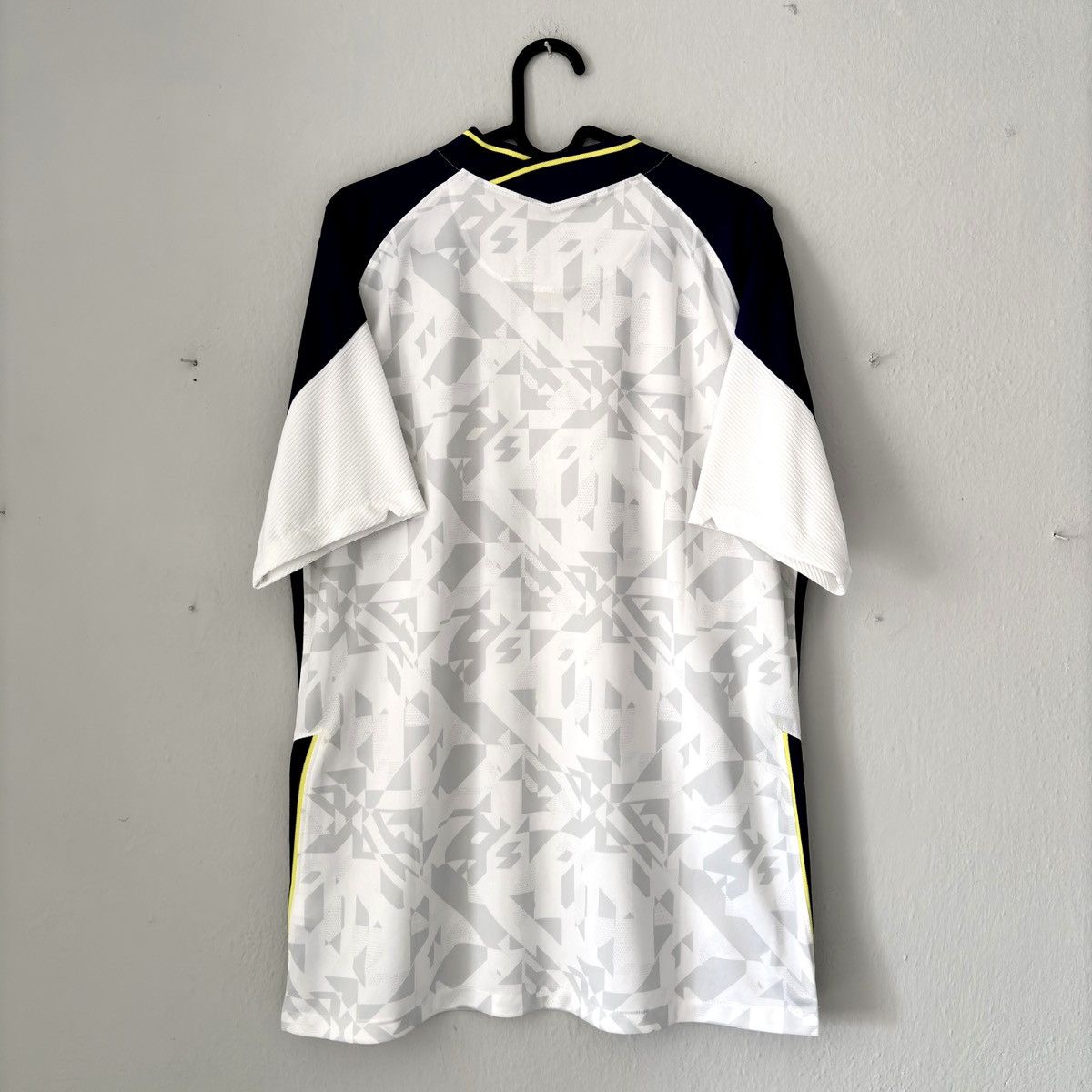 Nike 2020 2021 Tottenham Hotspur Nike Home Kit Soccer Jersey Tee Size US L / EU 52-54 / 3 - 7 Thumbnail