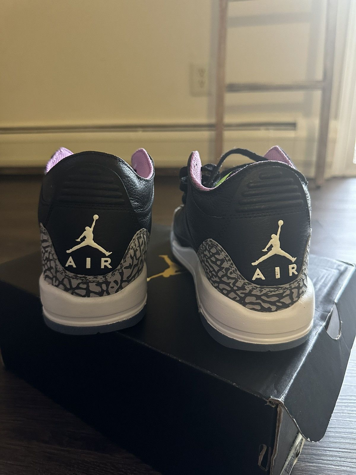Nike Jordan 3 electric green Size US 5.5 / IT 35.5 - 5 Thumbnail