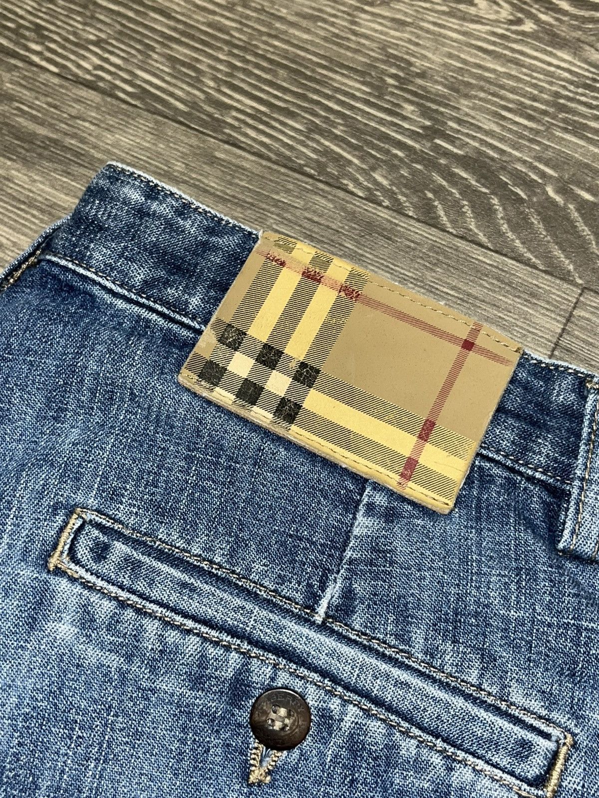 Burberry BURBERRY Vintage Distressed Faded Straight Fit Denim Jeans Size US 32 / EU 48 - 25 Thumbnail