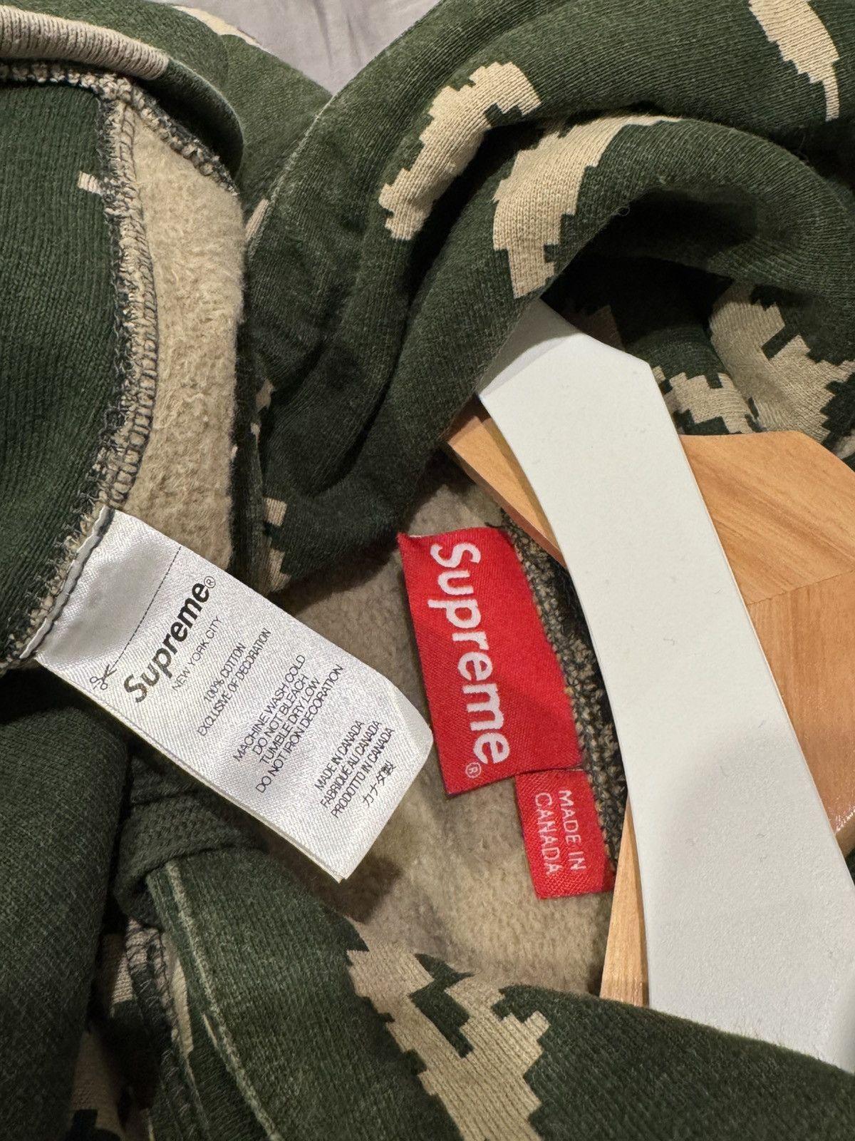 Supreme Box Logo Hooded Sweatshirt Olive Russian Camo FW21 Size US L / EU 52-54 / 3 - 6 Thumbnail