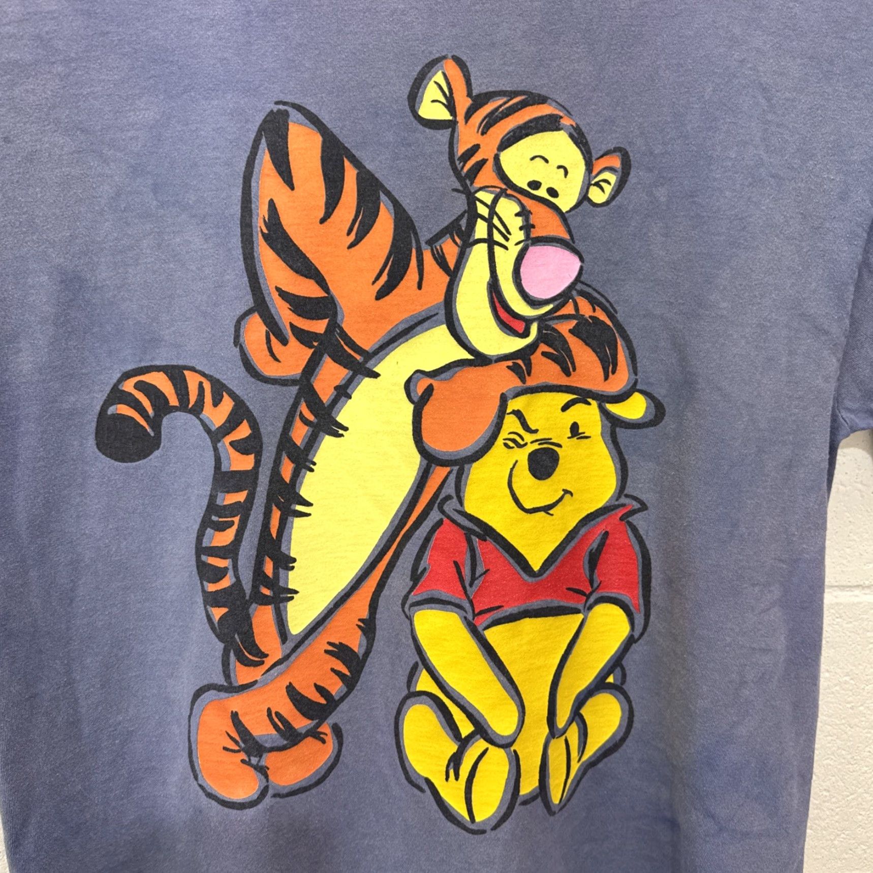 Disney VINTAGE Disney T-Shirt XL Blue Winnie the Pooh Tigger 90s Graphic Print Crew Neck Mens Size US XL / EU 56 / 4 - 2 Thumbnail