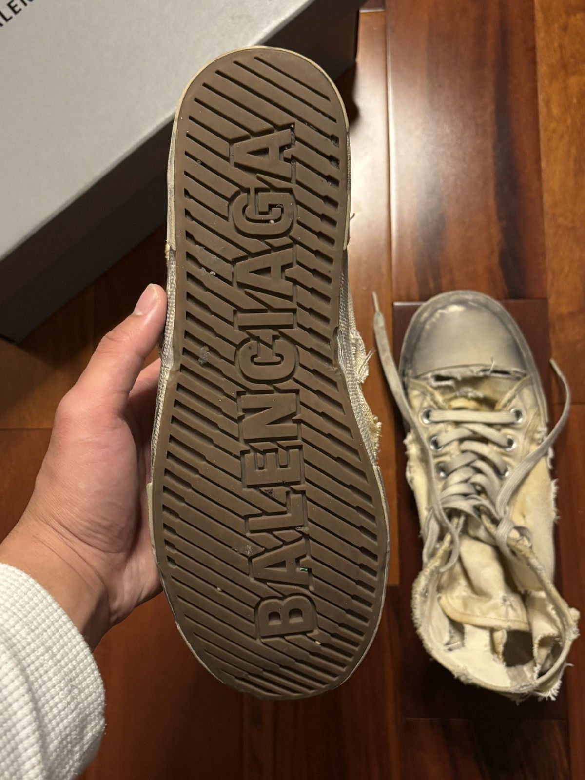 Balenciaga Balenciaga Paris High Destroyed Sneakers Limited White/Black Size US 9 / EU 42 - 11 Thumbnail