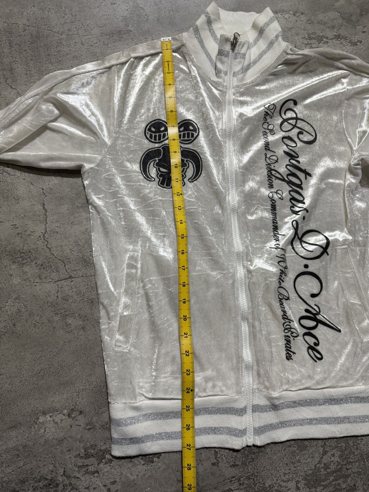 One Piece RARE ONE PIECE PORTGAS D. ACE VELVET TRACK JACKET Size US L / EU 52-54 / 3 - 13 Thumbnail