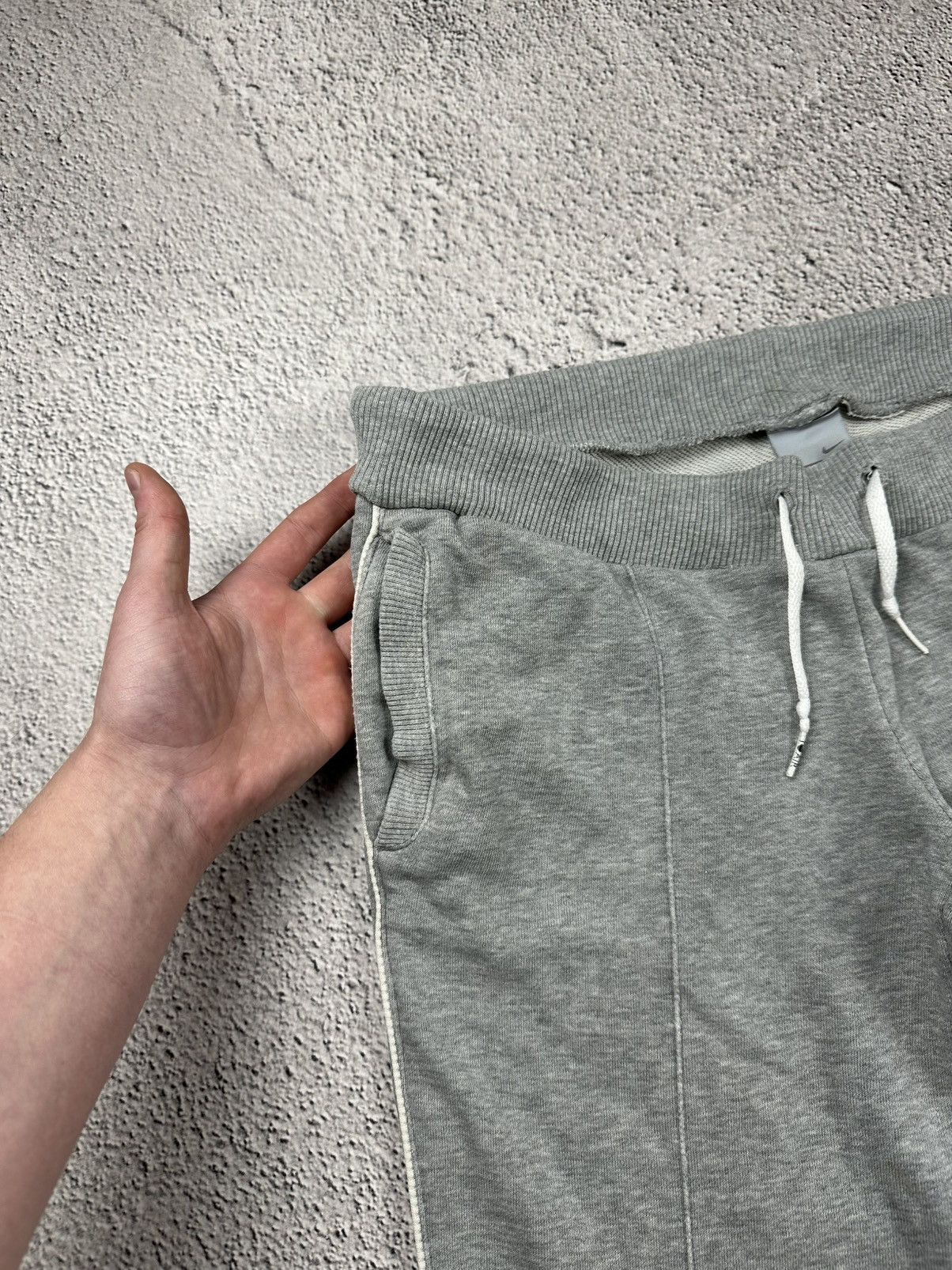 Nike Vintage Nike Track Pants Y2K Baggy Drill Style Sweat Logo Size 27" / US 4 / IT 40 - 7 Thumbnail