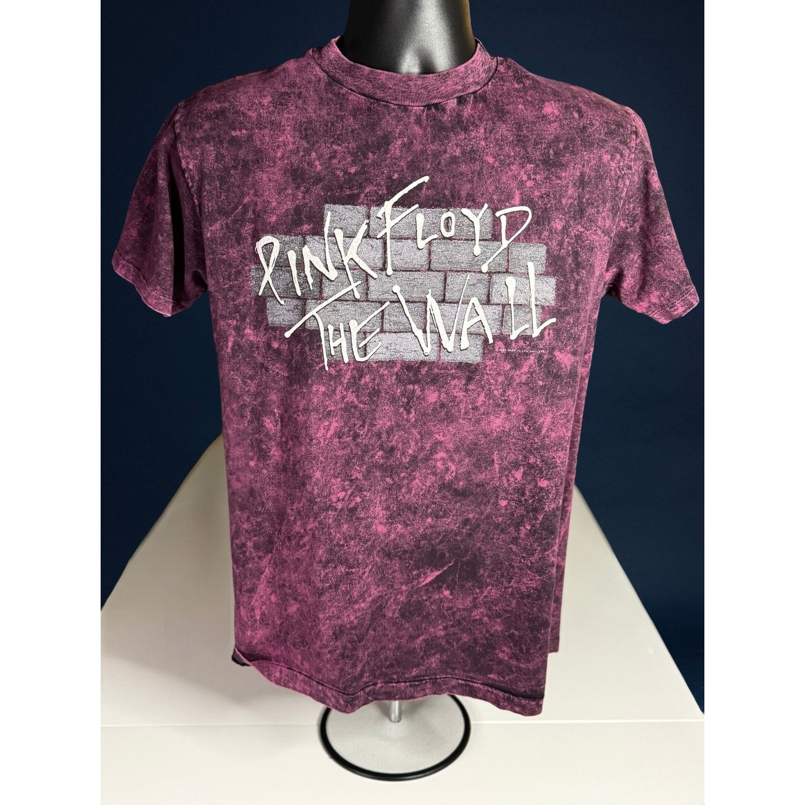 Pink Floyd Vintage 1982 Pink Floyd The Wall Shirt Single Stitch Tie Dye Size US L / EU 52-54 / 3 - 1 Thumbnail