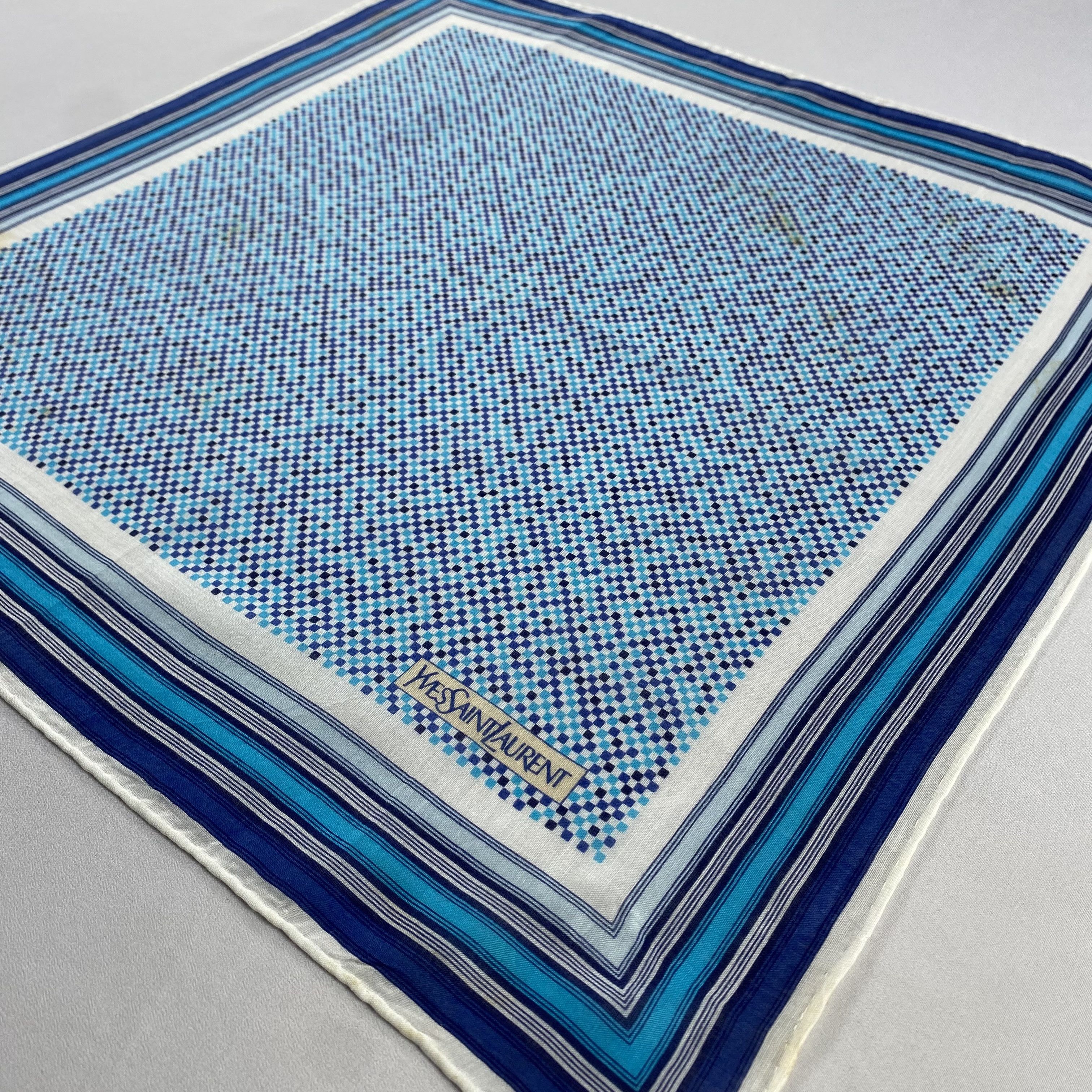 Vintage Yves Saint Laurent Bandana/ Handkerchief / Neckerchief-P1313 Size ONE SIZE - 2 Thumbnail