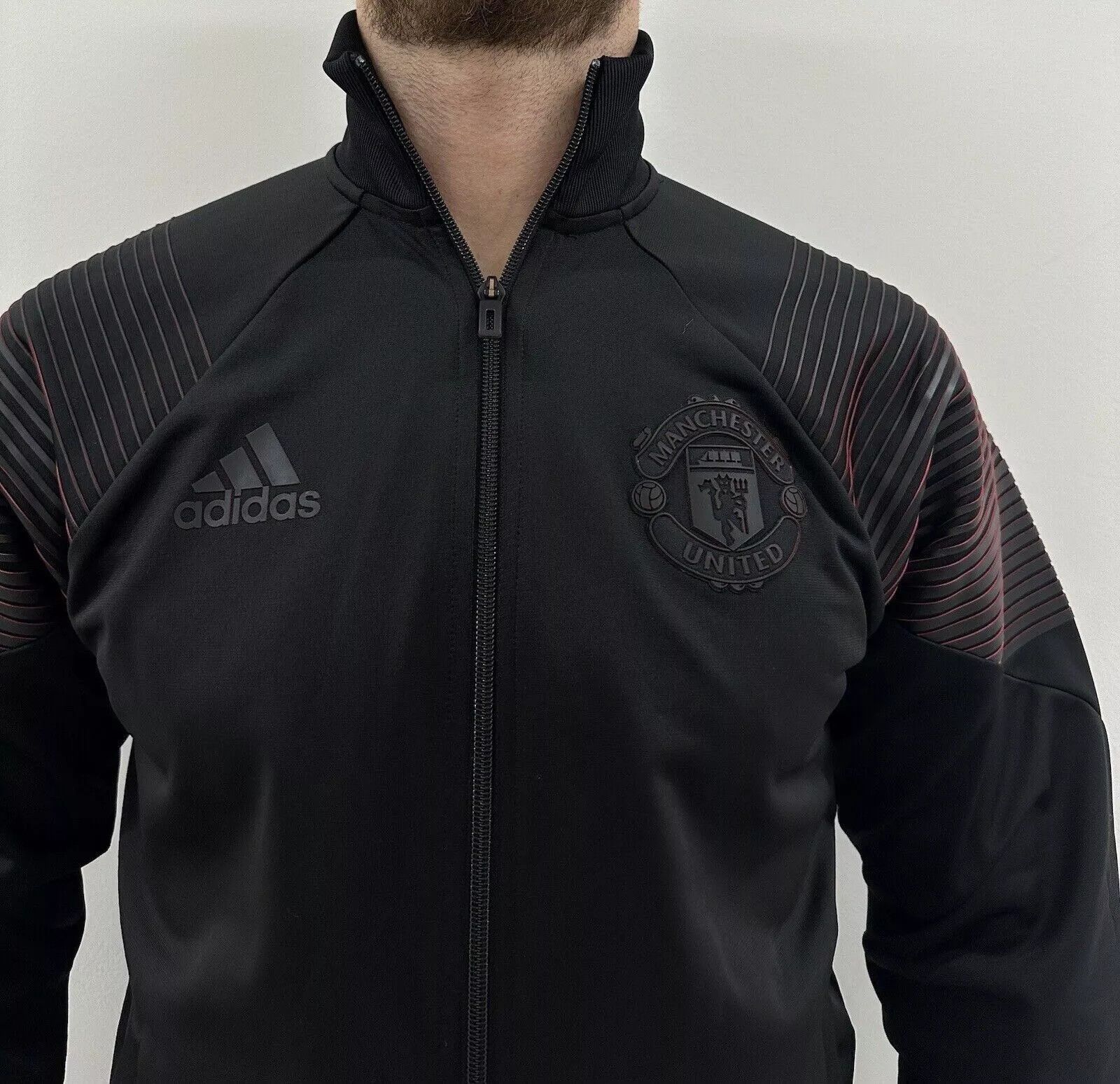 Adidas MANCHESTER UNITED 2018 2019 TRACK TRAINING JACKET FOOTBALL Size US S / EU 44-46 / 1 - 3 Thumbnail
