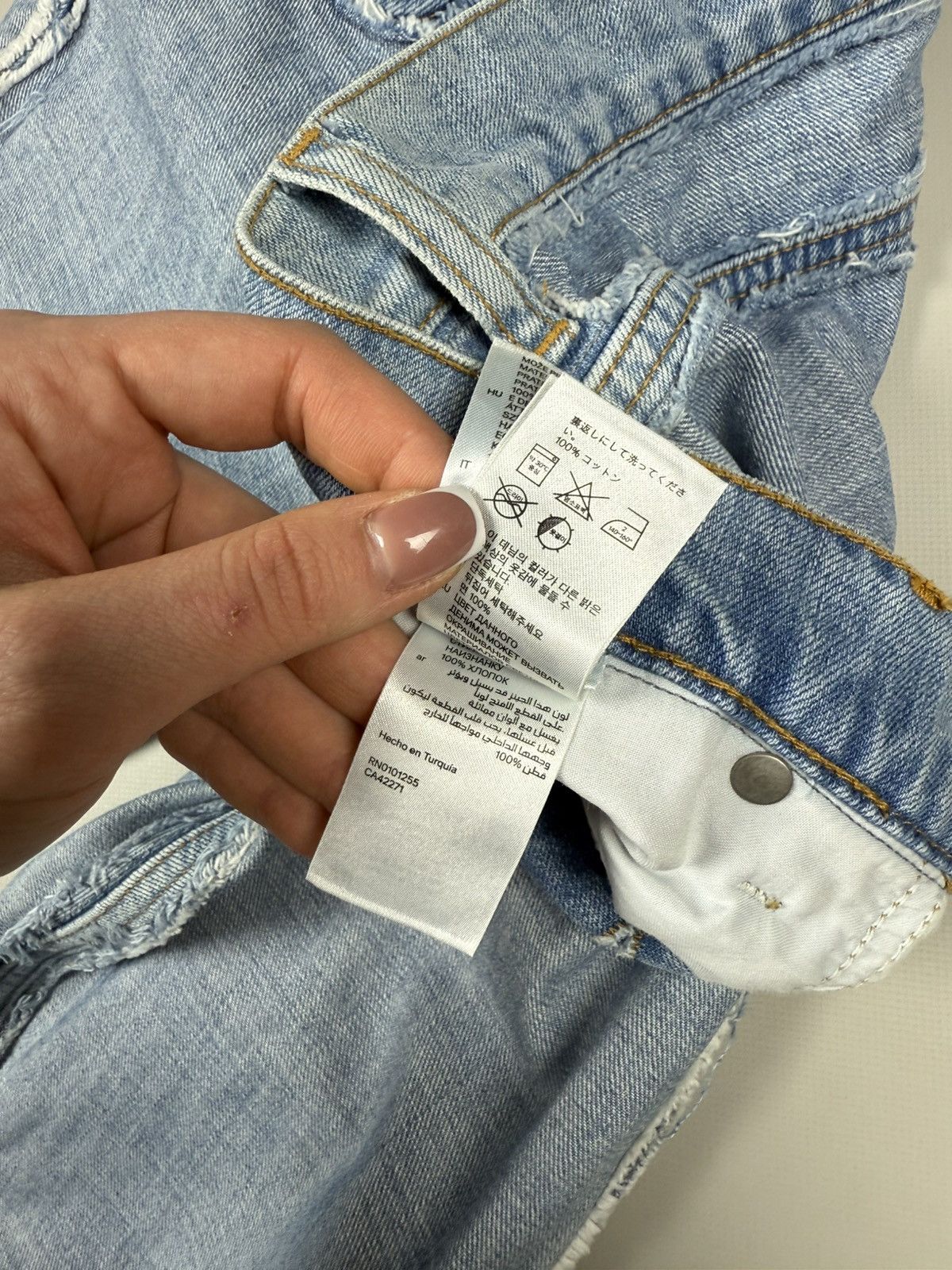 H&M × Maison Margiela Maison Margiela H&M Men’s Reverse Denim Inside-Out Jeans Size US 32 / EU 48 - 16 Thumbnail