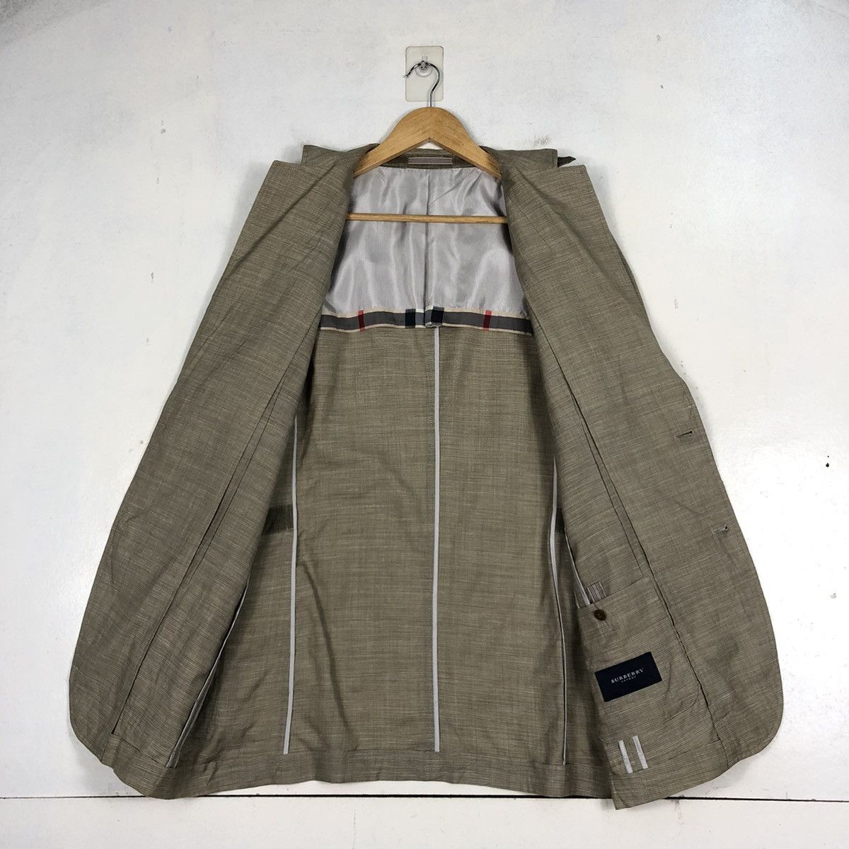 Burberry ❤️‍🔥SEND OFFER❤️‍🔥 BURBERRY COATS Size US L / EU 52-54 / 3 - 11 Thumbnail