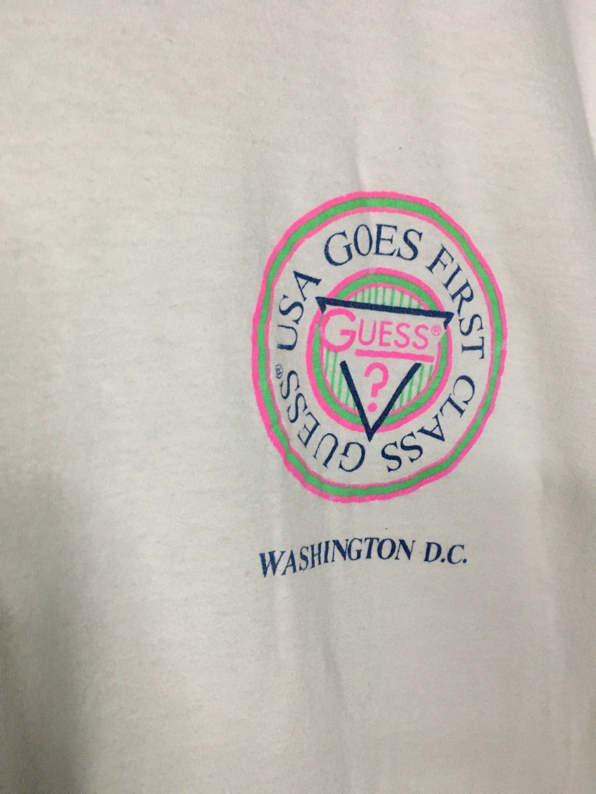 Guess × Vintage Vintage Guess T-Shirt Size US XL / EU 56 / 4 - 4 Thumbnail