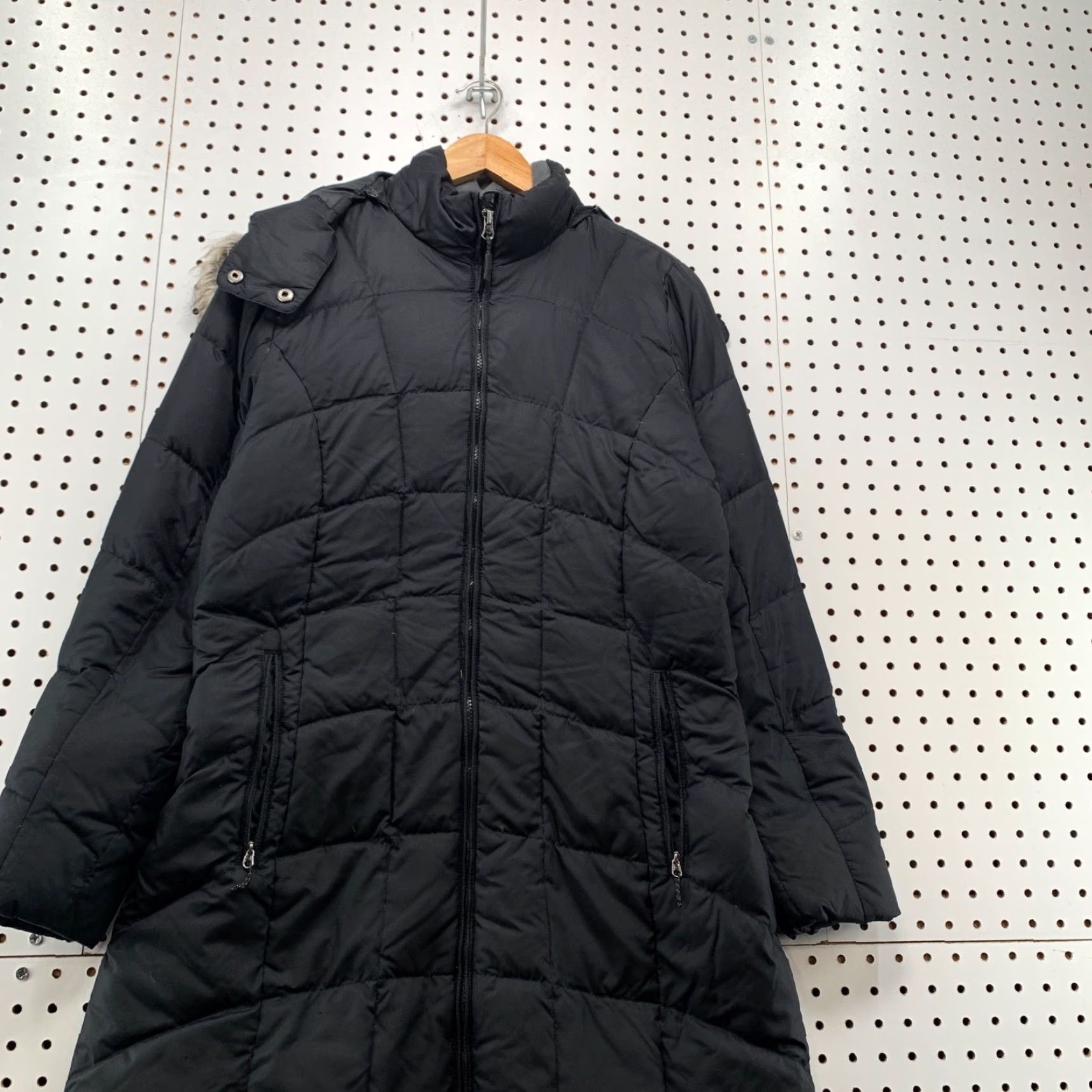 Eddie Bauer Eddie Bauer Quilted Down Puffer Coat Womens Medium Black Hooded Faux Fur Long Coat Size M / US 6-8 / IT 42-44 - 7 Thumbnail