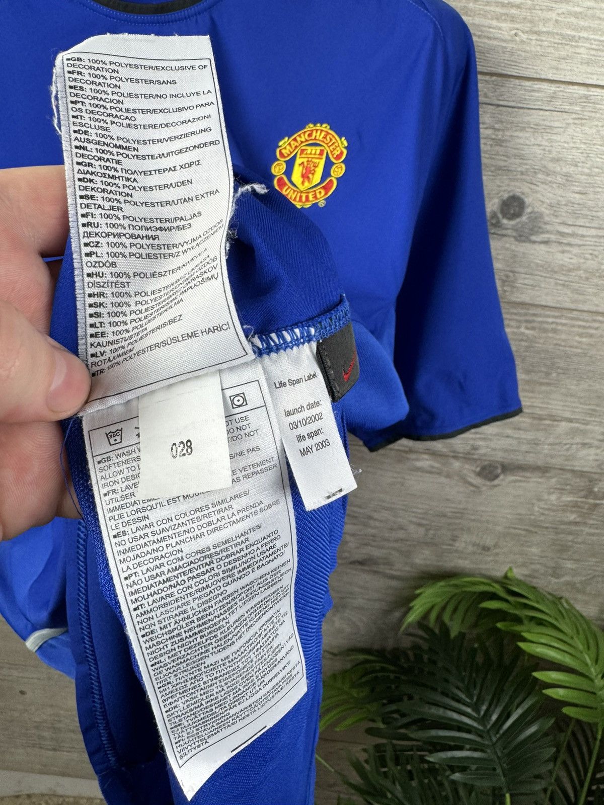Nike Nike 2002/03 Manchester United Soccer Jersey Style Ronaldo Size US L / EU 52-54 / 3 - 8 Thumbnail