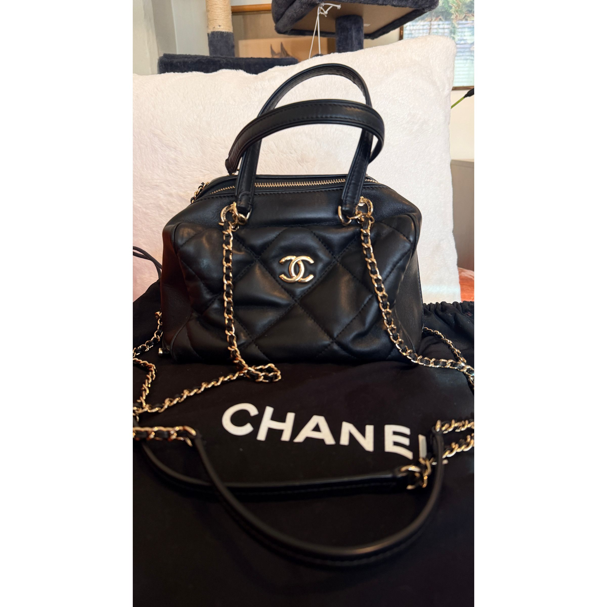 Chanel CHANEL BLACK QUILTED BOWLING CHAIN BAG Size ONE SIZE - 2 Thumbnail