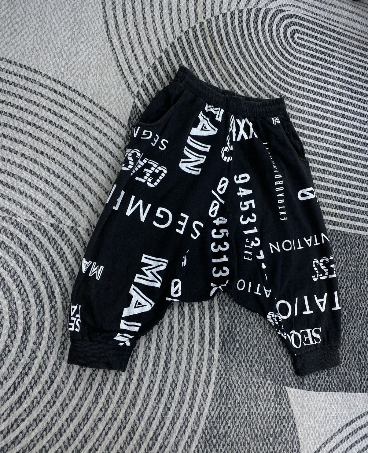 Japanese Brand Vtg B One Soul White Word Casual Sweatpant Size US 26 / EU 42 - 3 Thumbnail