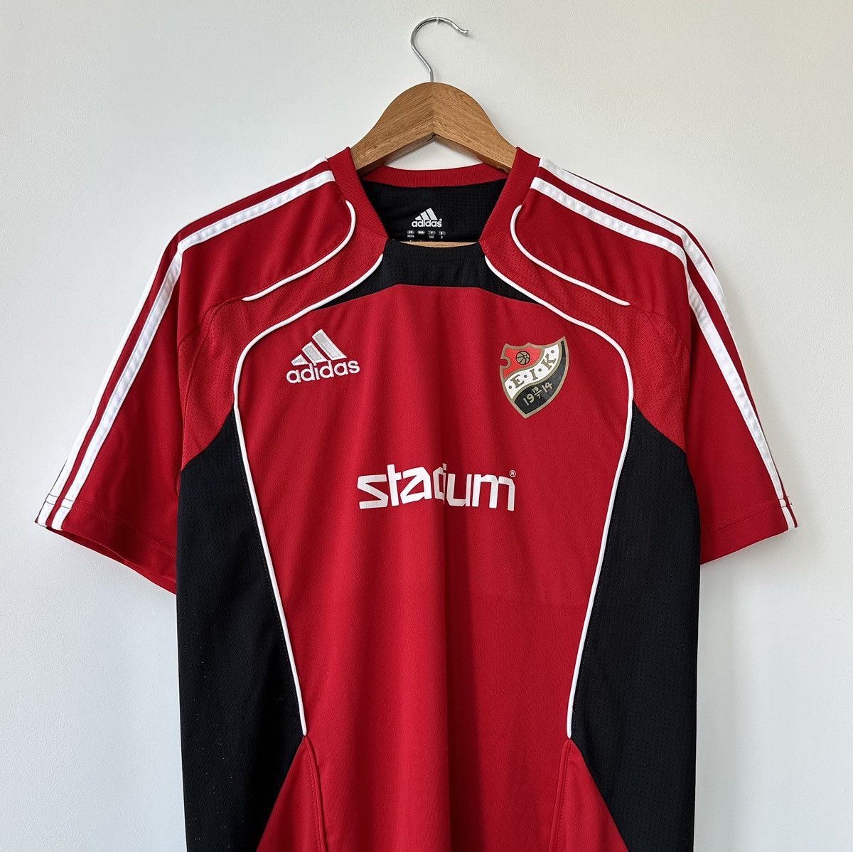 Adidas × Vintage Enskede IK Sweden Adidas Vintage Football Shirt Men's Size S Size US S / EU 44-46 / 1 - 4 Thumbnail