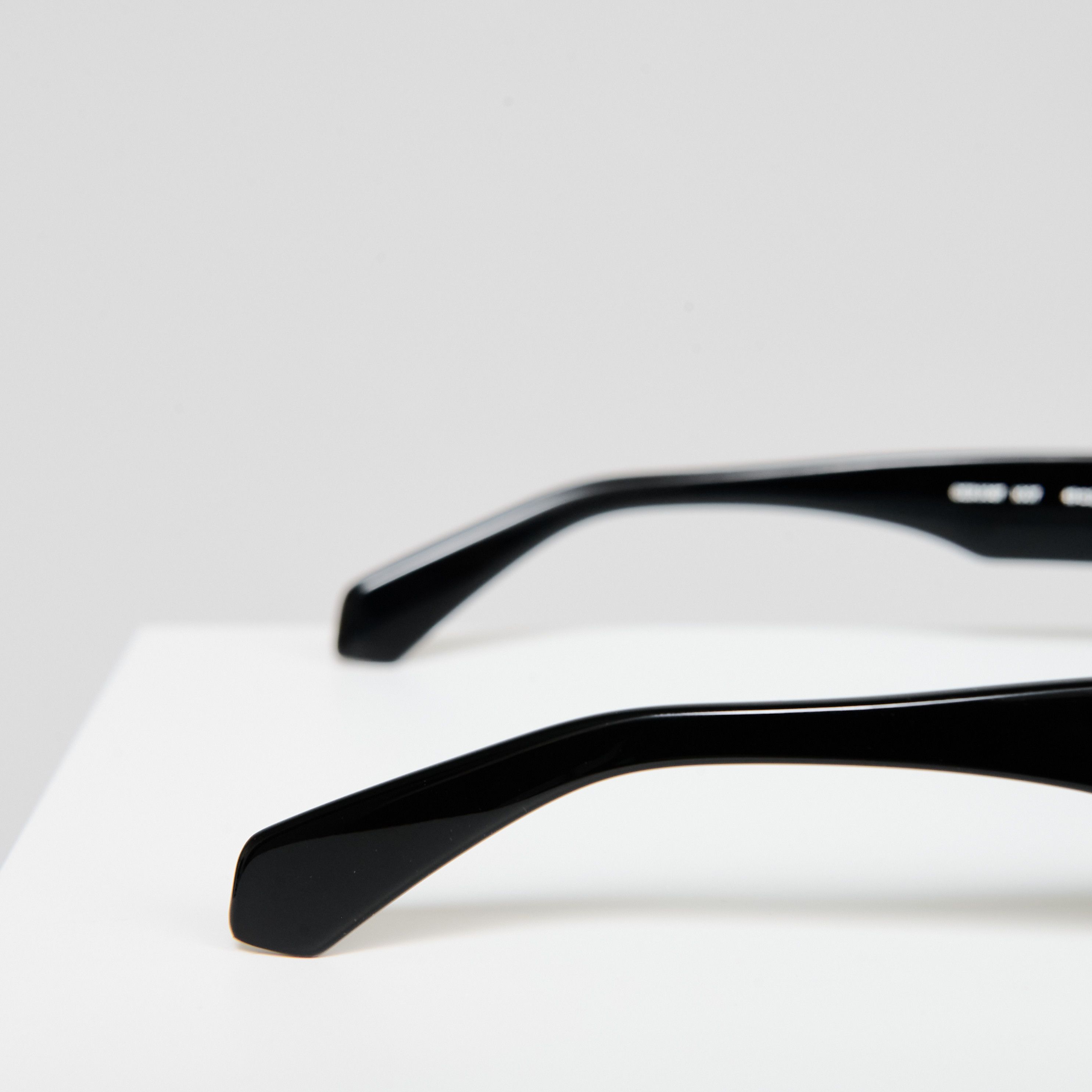 Off-White OFF WHITE AMALFI BLACK SUNGLASSES Size ONE SIZE - 6 Thumbnail