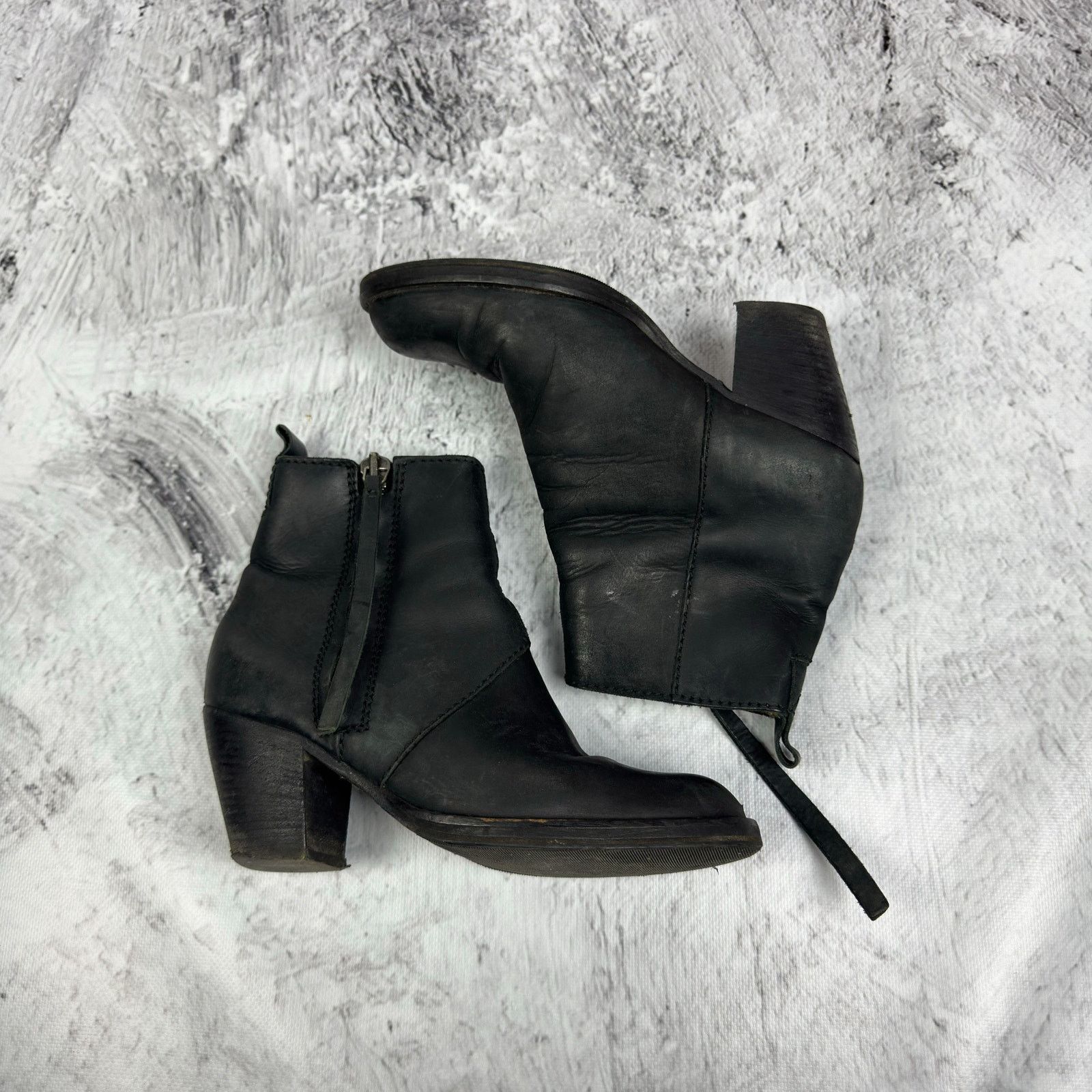 Acne Studios Acne Piston Womens Black Leather Side Zip Block Heel Boot 36 Size US 6 / IT 36 - 2 Thumbnail