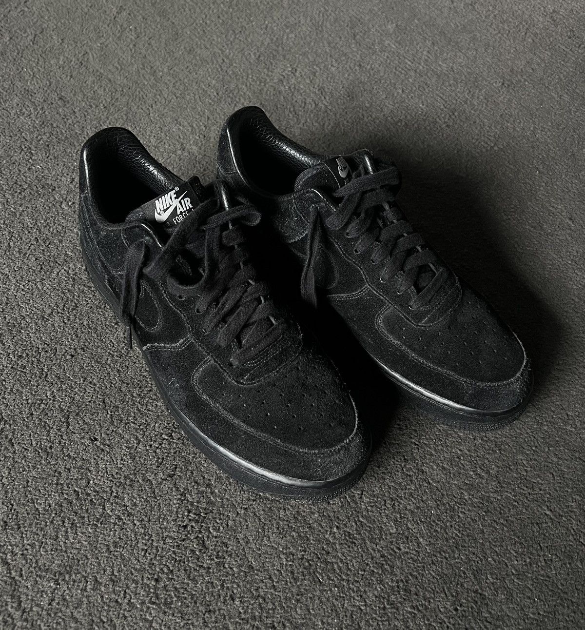 Nike Black Suede Air Force 1 Size US 9.5 / EU 42-43 - 1 Thumbnail