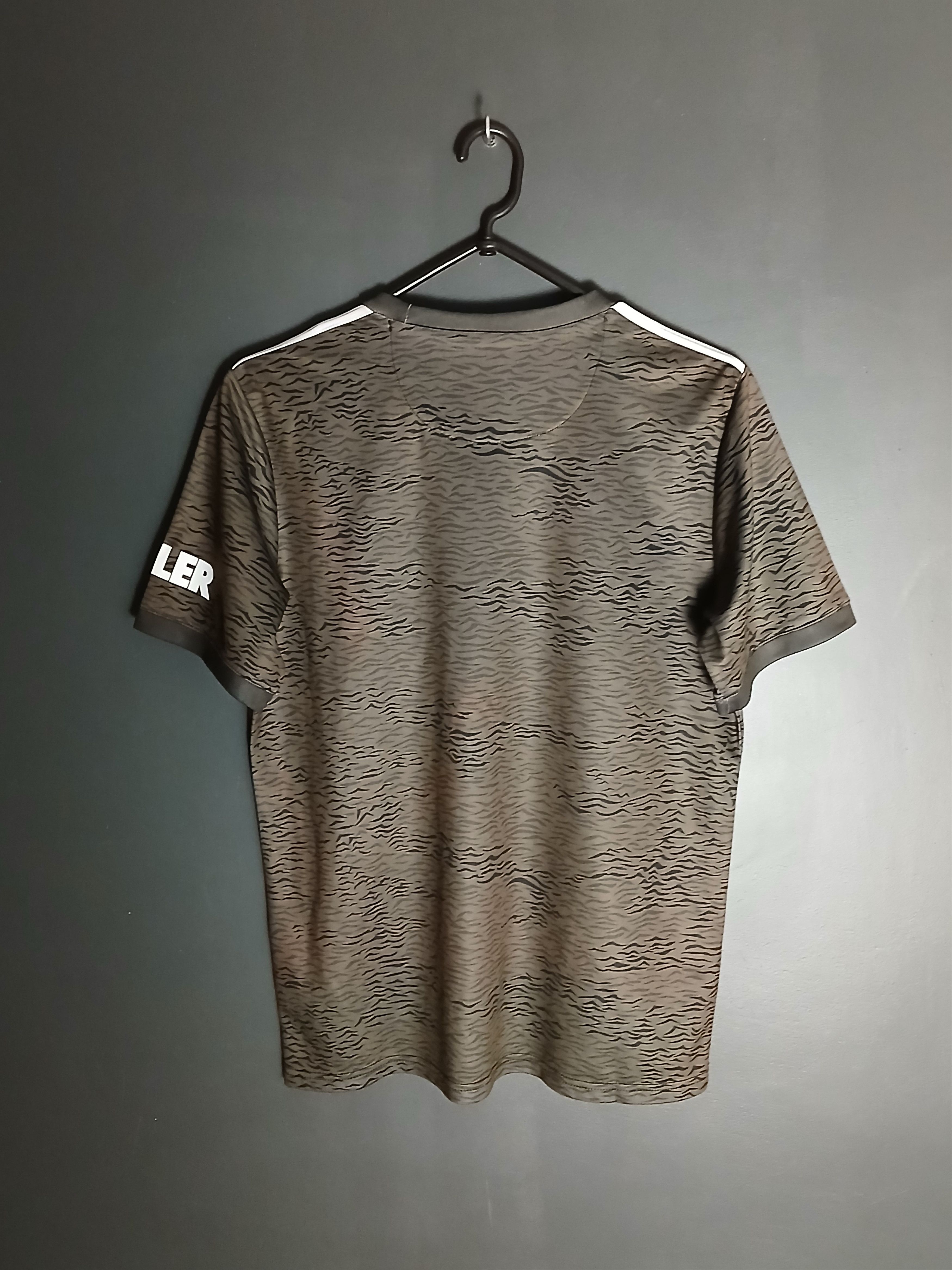 Other Manchester United 20/21 Away Football Jersey T-Shirt Size US S / EU 44-46 / 1 - 2 Thumbnail