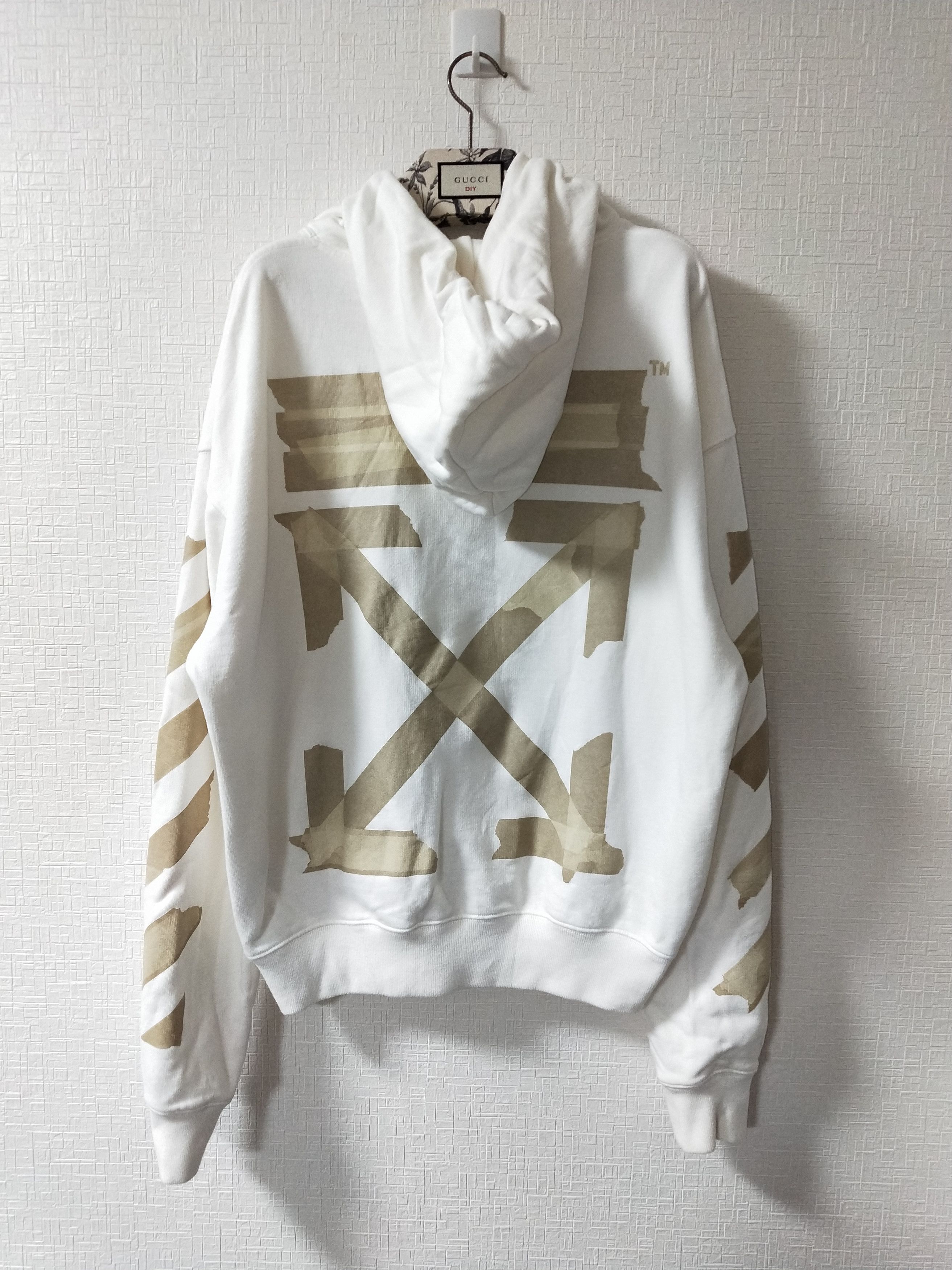 Off-White Gold Tape Arrow Hoodoe Size US M / EU 48-50 / 2 - 1 Thumbnail