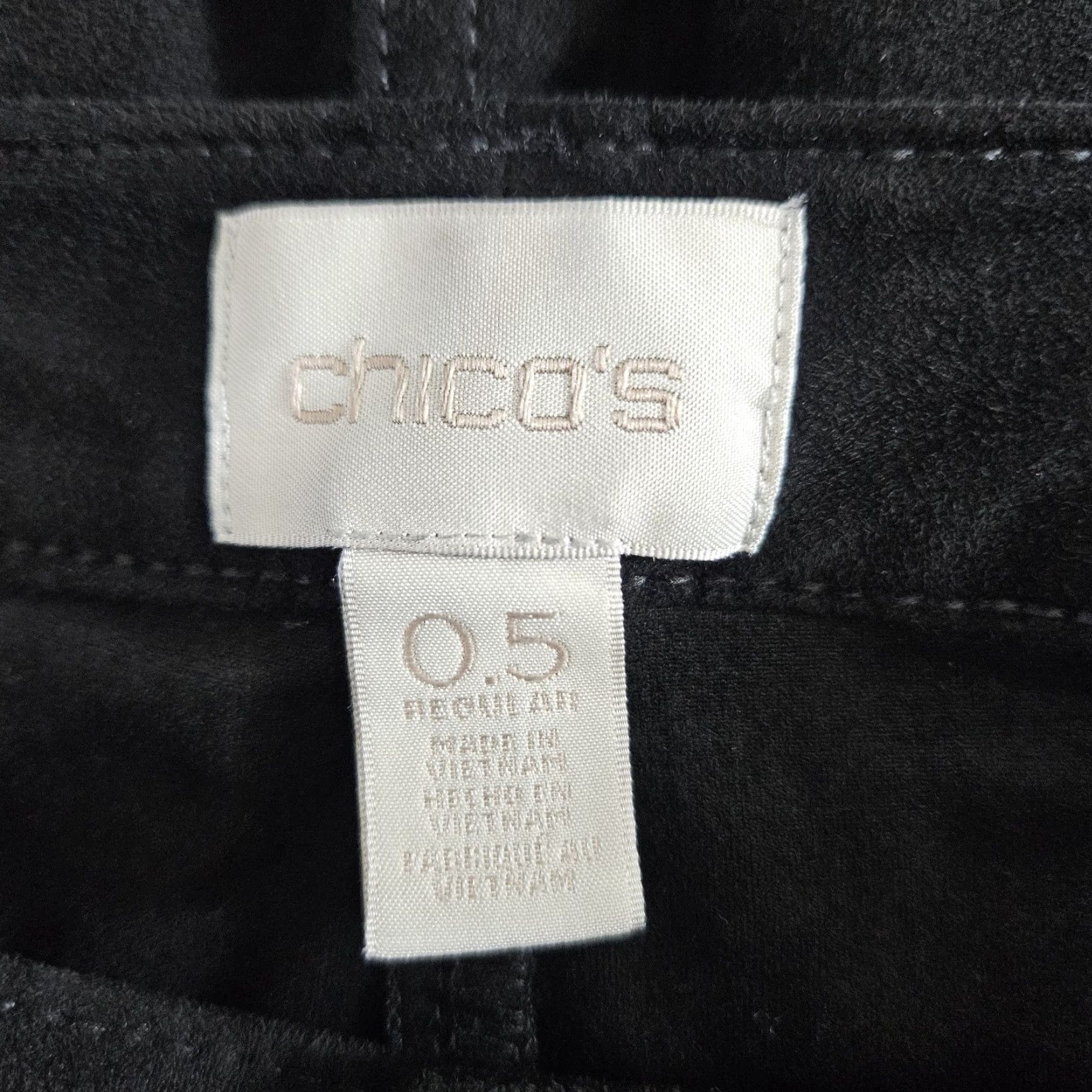 Vintage Chico's Womens Faux Suede Skinny Pants Sz 6 Black Mid Rise Pants Womens 6 Black Skinny Chicos's Size 28" / US 6 / IT 42 - 6 Thumbnail