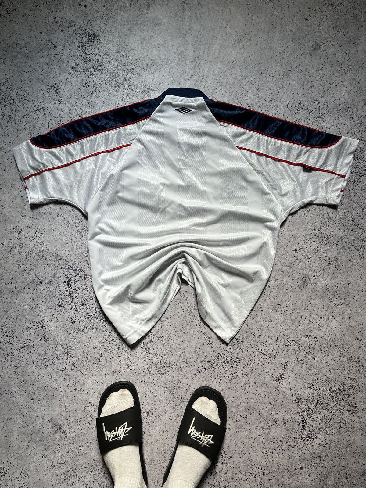 Umbro Vintage Umbro Soccer Jersey T-shirt Stripes Logo Tee Y2K USA Size US S / EU 44-46 / 1 - 6 Thumbnail
