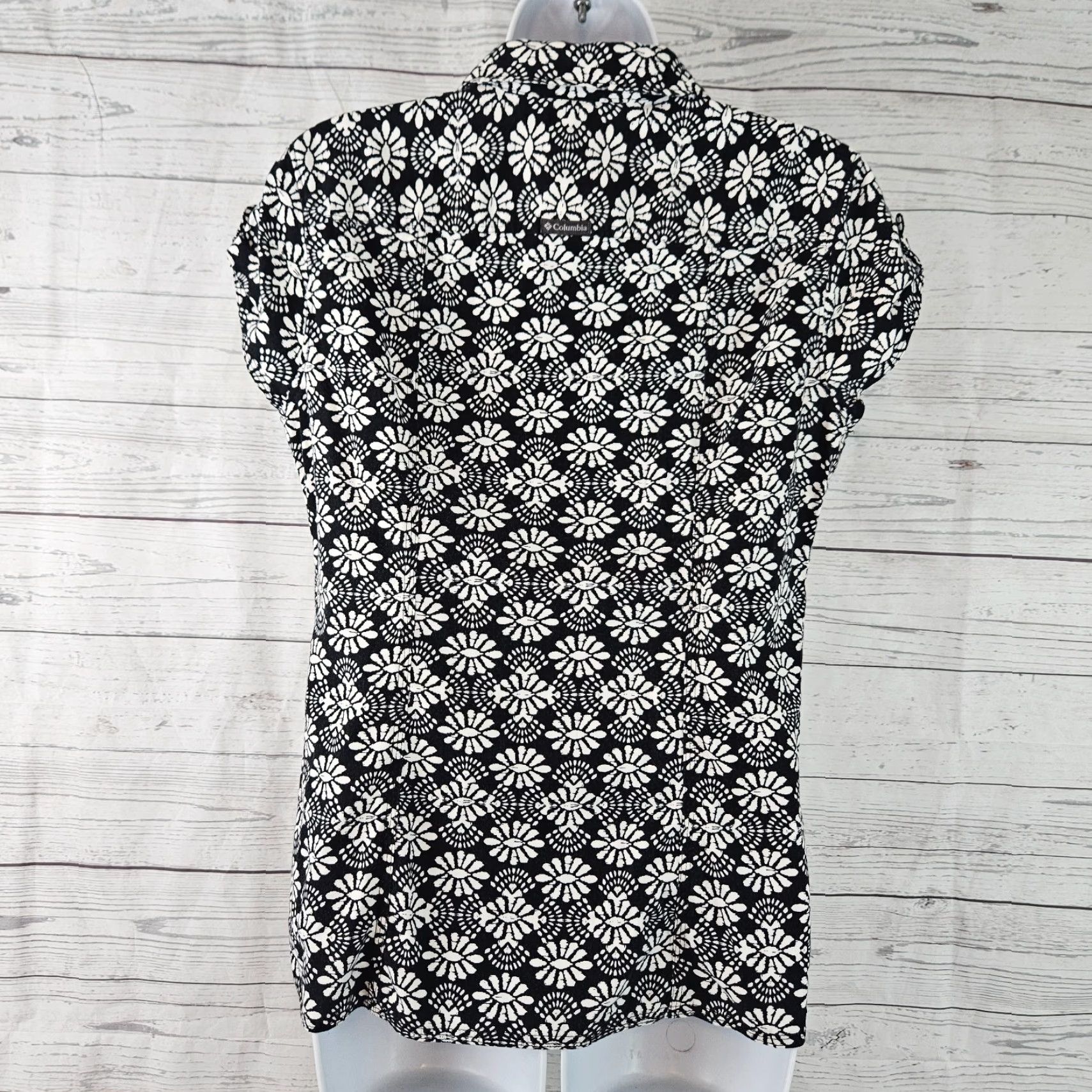 Vintage Columbia Button-Up Top Womens Medium Black Floral Cotton Blend Shirt Size M / US 6-8 / IT 42-44 - 3 Thumbnail
