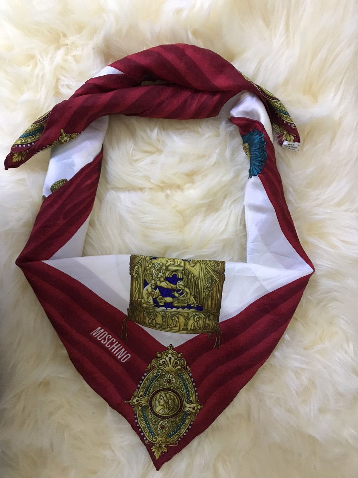 Moschino silk scarve 80's