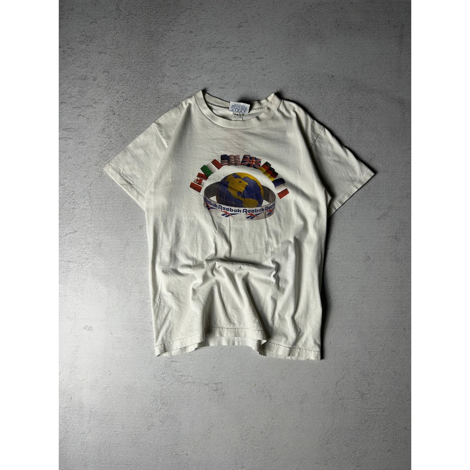 Reebok Vintage Reebok T-Shirt Casualwear For Women - Small Size Size S / US 4 / IT 40 - 1 Thumbnail