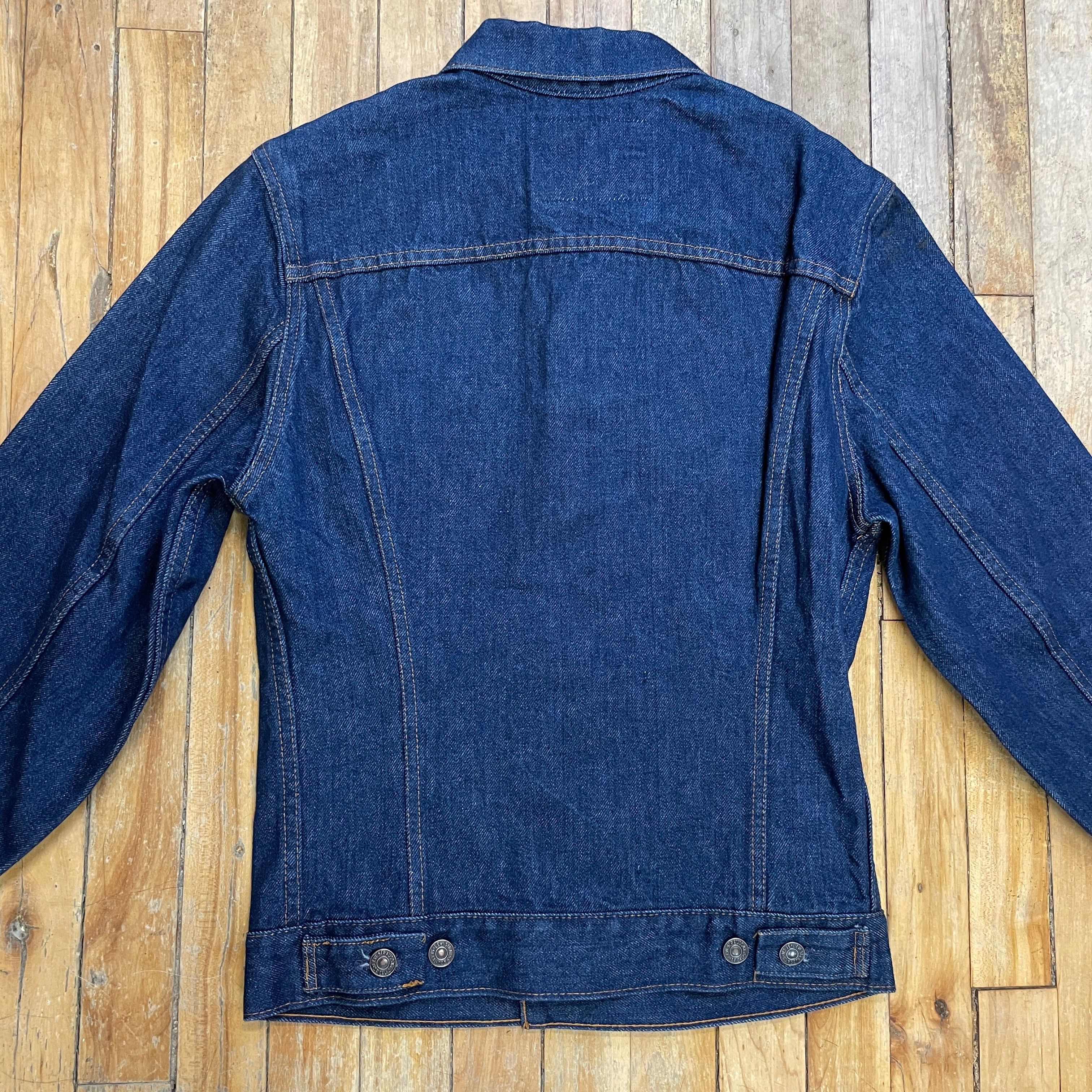 Levi's Levi's Deadstock Dark-Wash 2 Pocket Red Tab Union Made In Canada Vintage Denim Trucker Jacket Size S Size US S / EU 44-46 / 1 - 5 Thumbnail