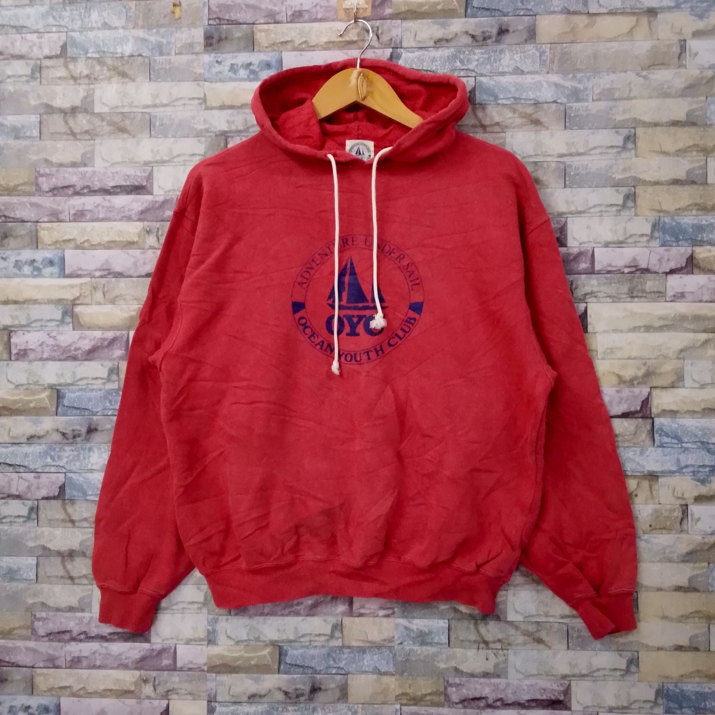 Vintage Vintage 90s Ocean Youth Club Adventure Under Sail Hoodie Size US S / EU 44-46 / 1 - 1 Thumbnail