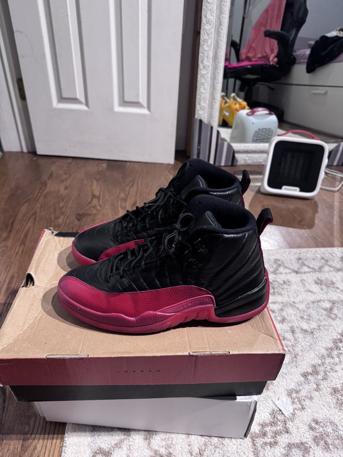 Jordan Brand × Nike Jordan 12 Size US 9 / EU 42 - 2 Thumbnail