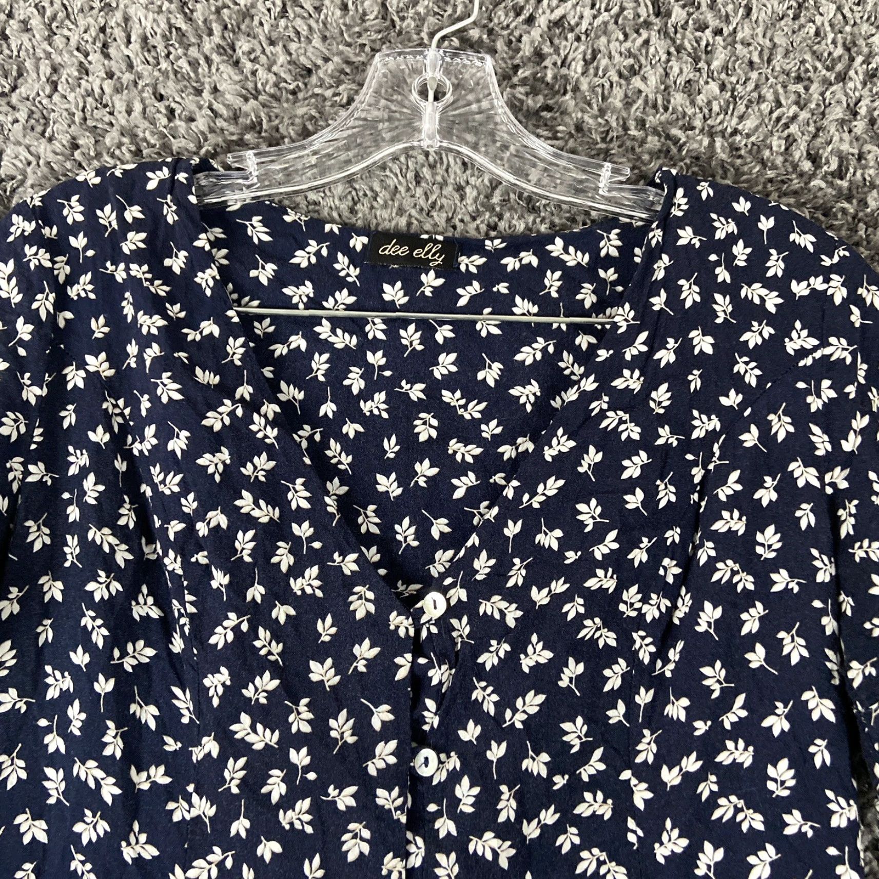 Vintage Dee Elly Floral Blouse Women’s S Blue White Short Sleeves Size S / US 4 / IT 40 - 5 Thumbnail