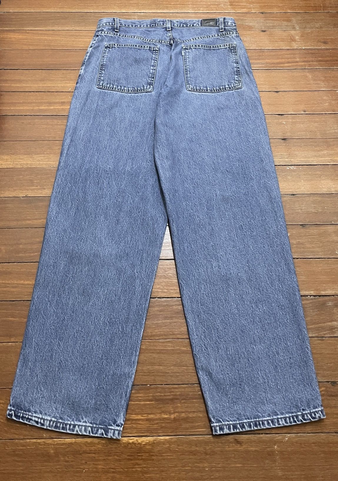 Rare Vintage Brand Levis SilverTab Baggy Jeans 2000s