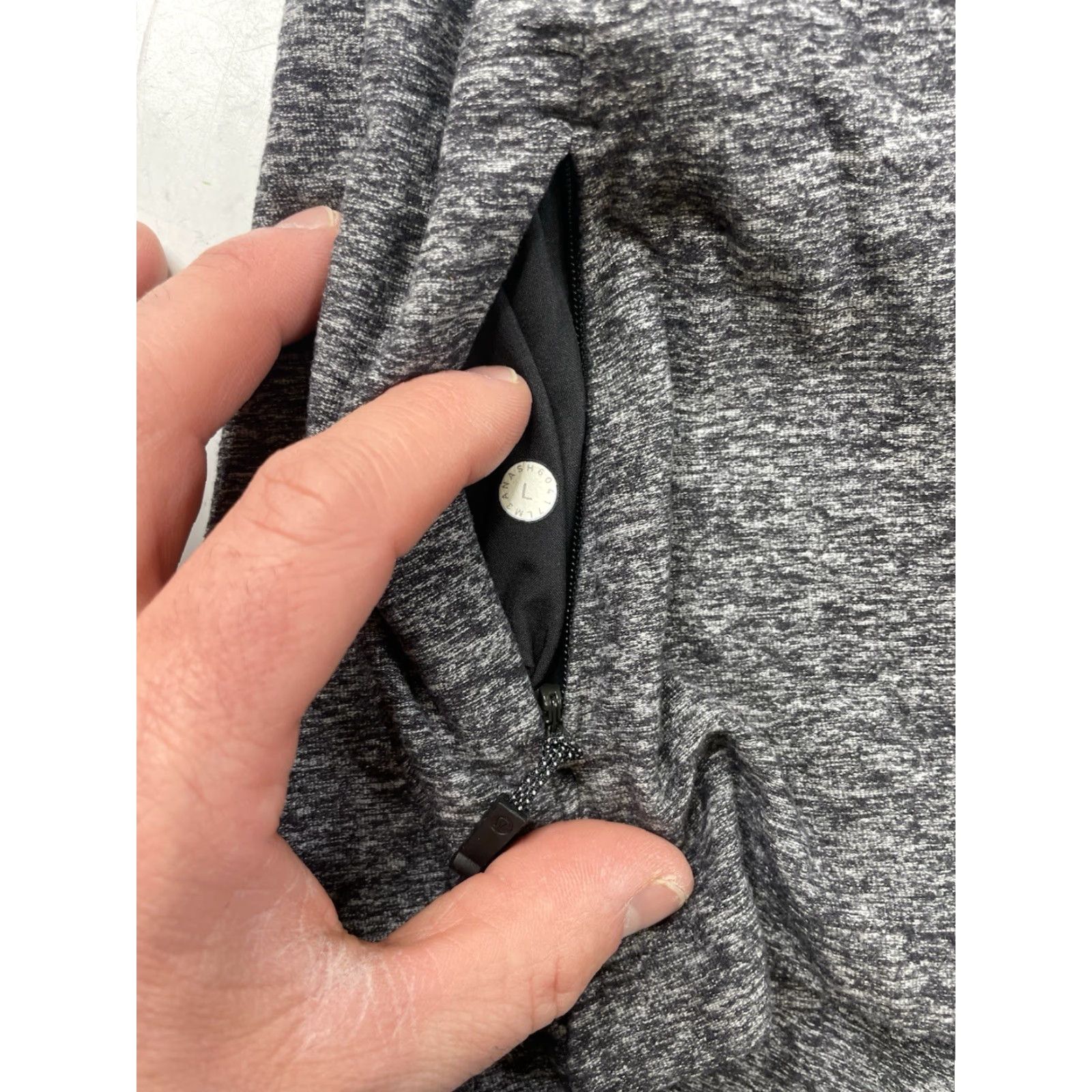Lululemon Lululemon Shirt Mens Large Gray Surge Warm Running Workout Stretch Logo Size US L / EU 52-54 / 3 - 8 Thumbnail