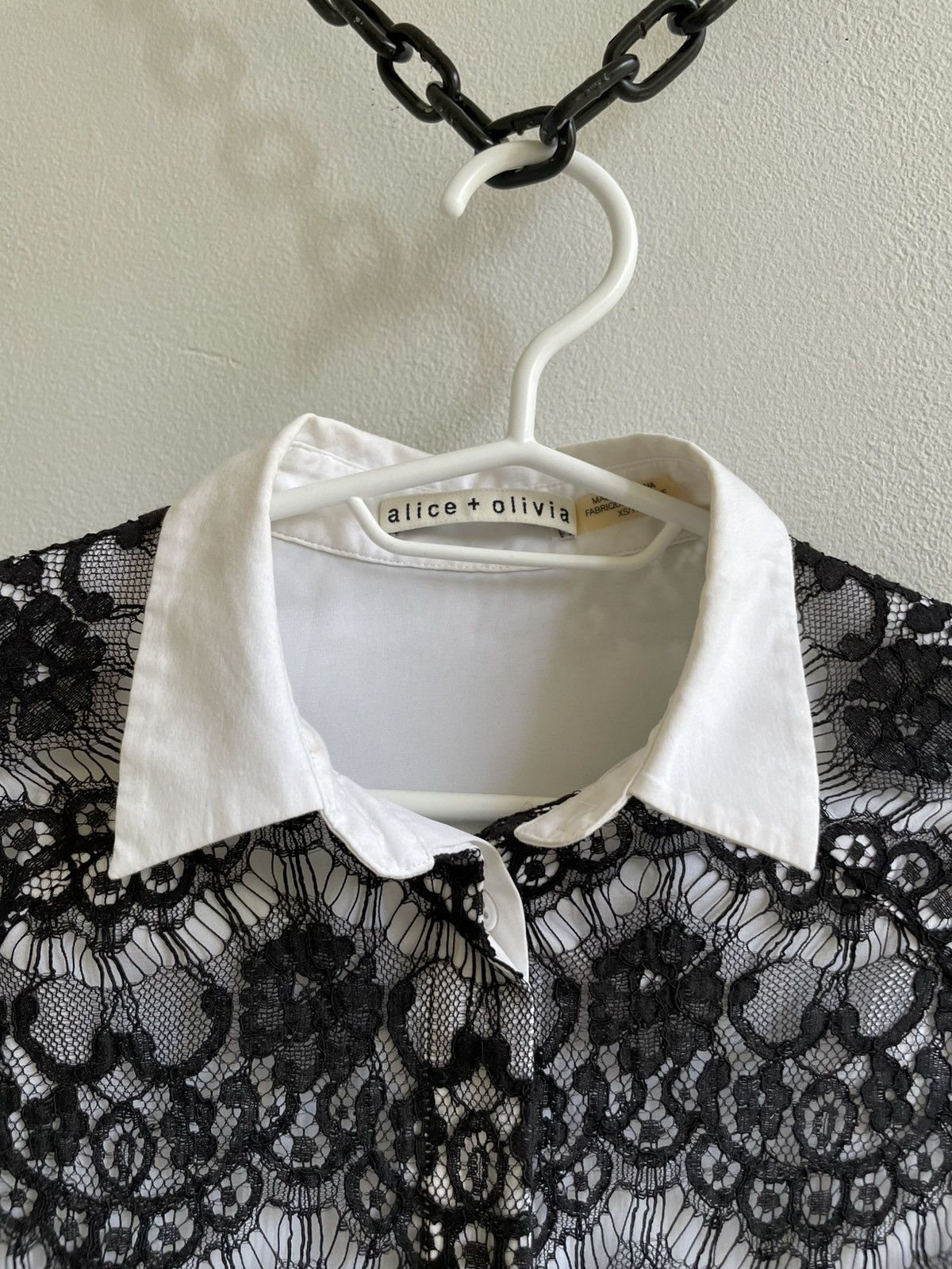 Alice + Olivia Alice + Olivia Shirt Long Sleeve Button Blouse Top Pullover Size XS / US 0-2 / IT 36-38 - 5 Thumbnail