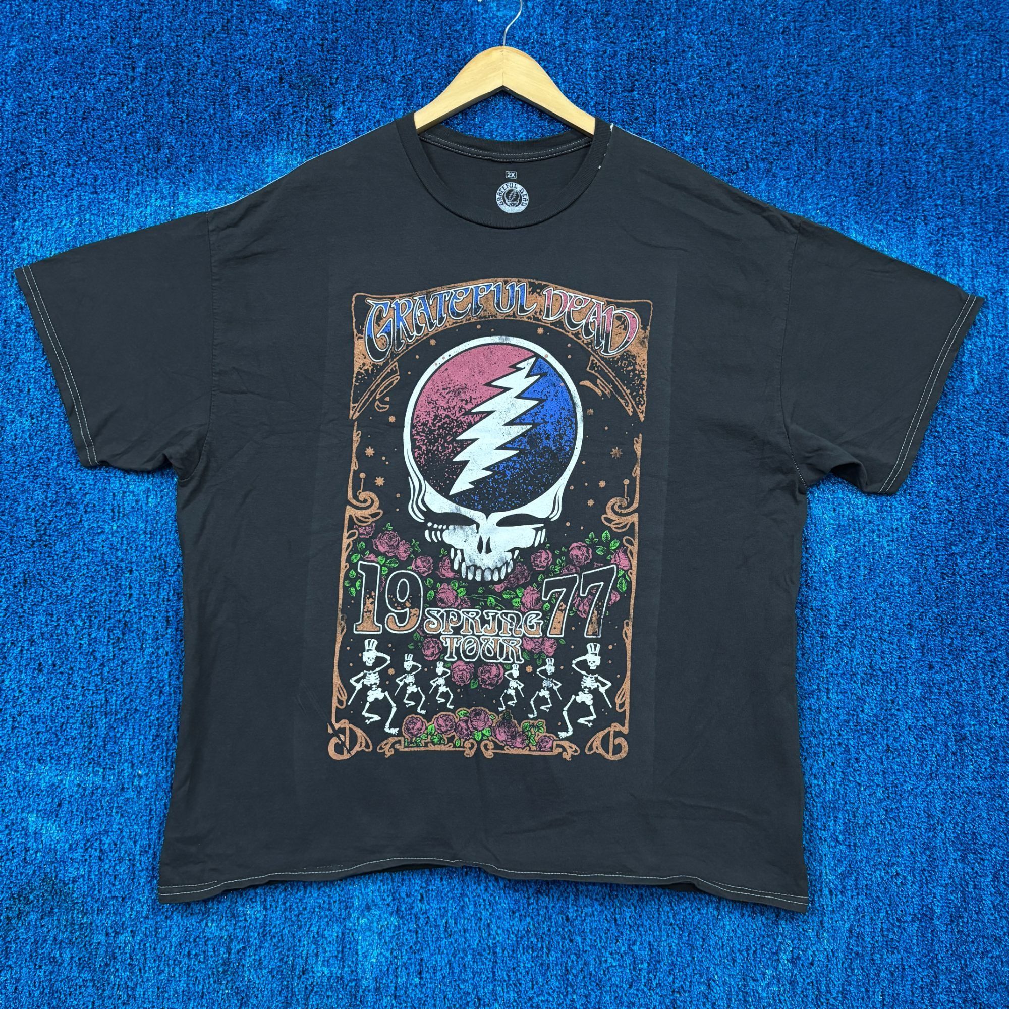 Grateful Dead Grateful Dead 1977 Spring Tour Uncle Sam and Roses Tee 2X Size US XXL / EU 58 / 5 - 1 Thumbnail