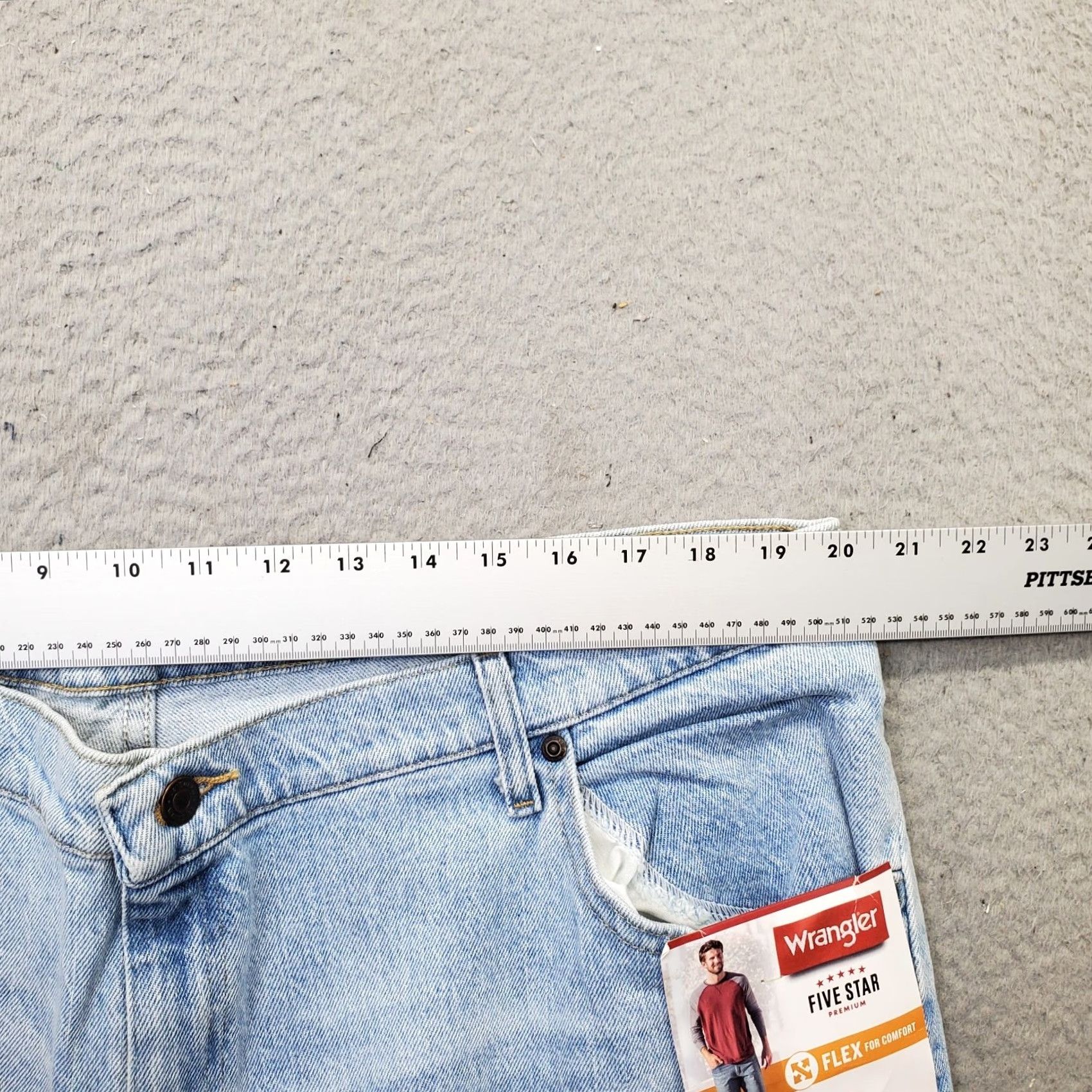 Wrangler Wrangler Jeans Mens 42x30 Blue Premium Denim Whiskered Straight Leg 1096FXVBI Size US 42 / EU 58 - 6 Thumbnail