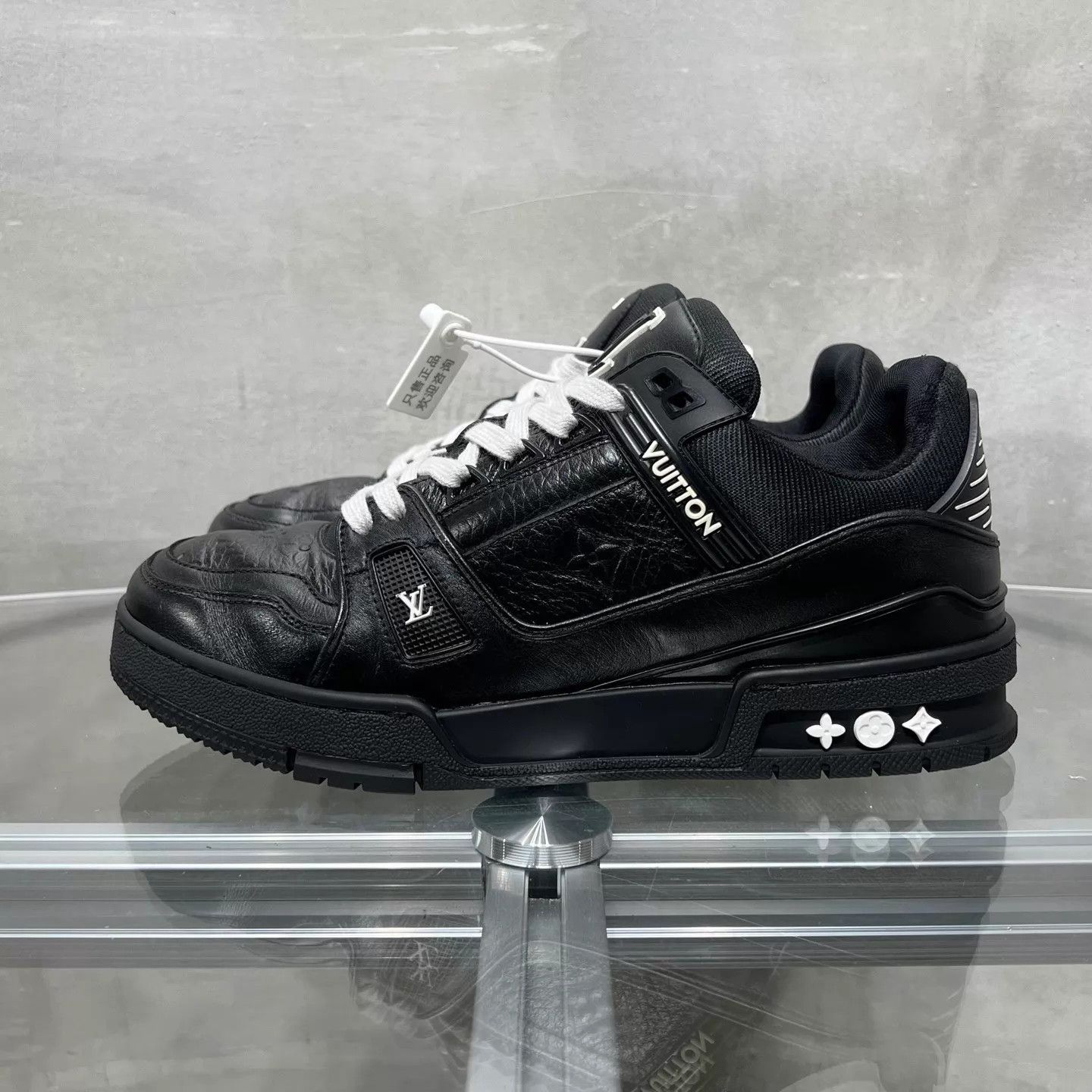Louis Vuitton LV Trainer Black Warrior UK6.5 Size US 7.5 / EU 40-41 - 3 Thumbnail