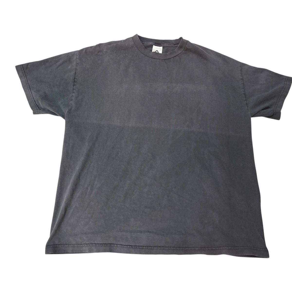 Vintage Vintage Early 2000s Faded Blank T-Shirt Blanks Size US XL / EU 56 / 4 - 1 Thumbnail
