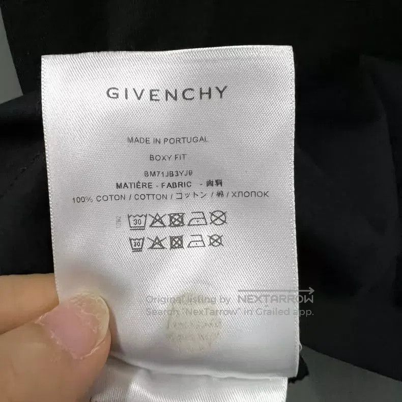 Givenchy Givenchy Black Letter Lightning Short Sleeve L Size Size US L / EU 52-54 / 3 - 4 Thumbnail