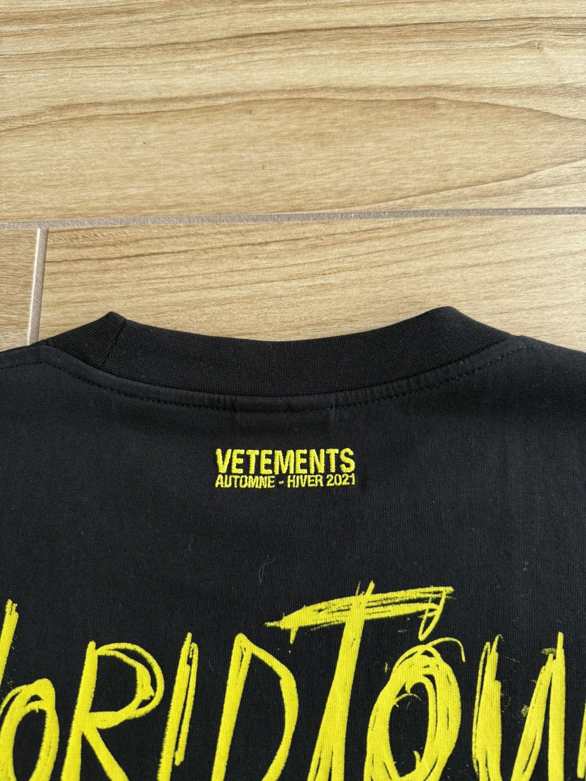 Vetements Vetements World Tour T-Shirt - Black Size US S / EU 44-46 / 1 - 10 Thumbnail