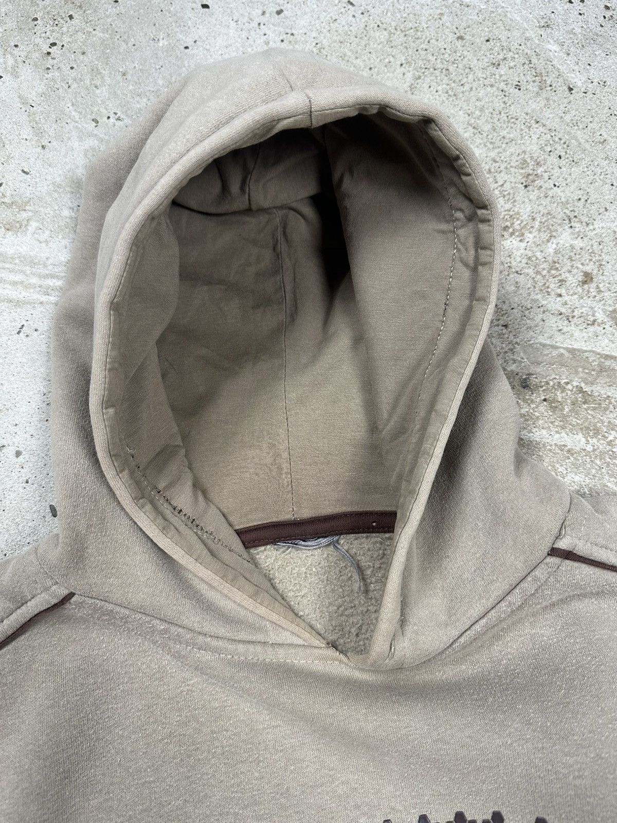 Nike Vintage Y2K Nike Beige Boxy Fit Hoodie Swoosh Print Size US M / EU 48-50 / 2 - 8 Thumbnail