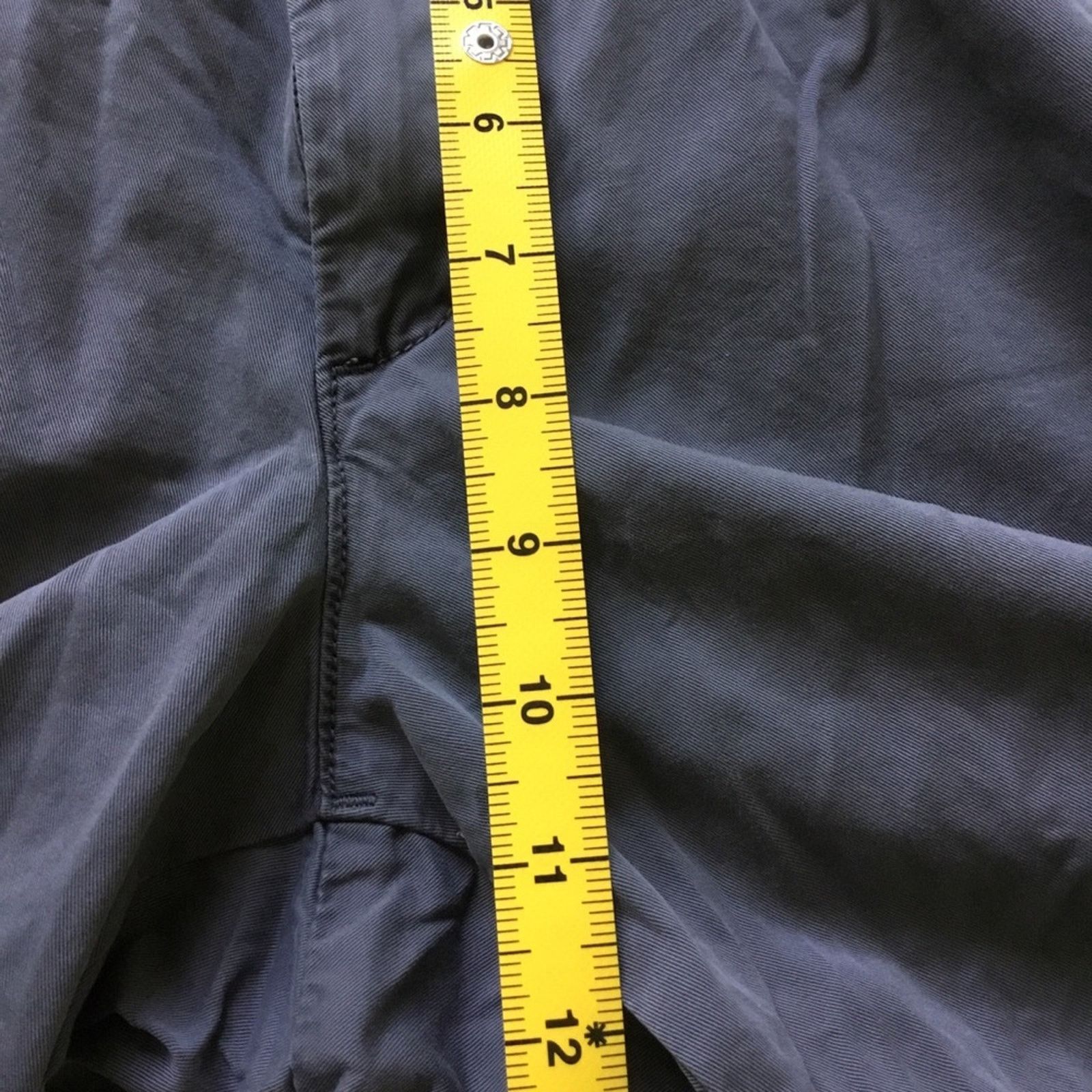 Uniqlo Uniqlo Men's Charcoal Gray Flat-Front Shorts Size US 28 / EU 44 - 7 Thumbnail