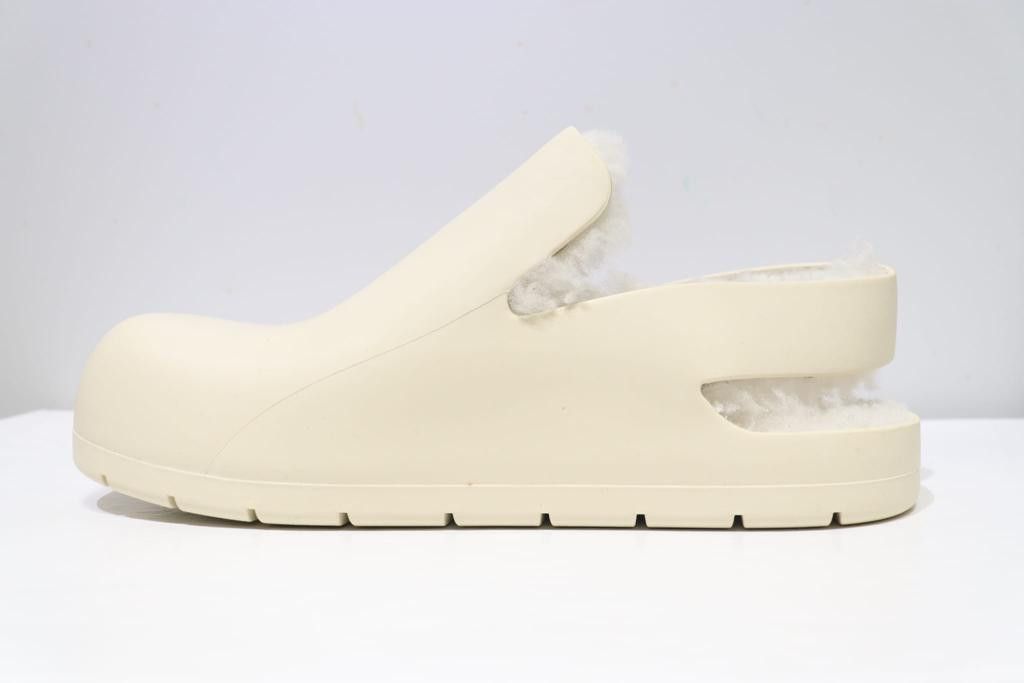 Bottega Veneta o1rshd / Puddle Shearling Cozy Low Top Shoes in Sea Salt Size US 11 / EU 44 - 7 Thumbnail